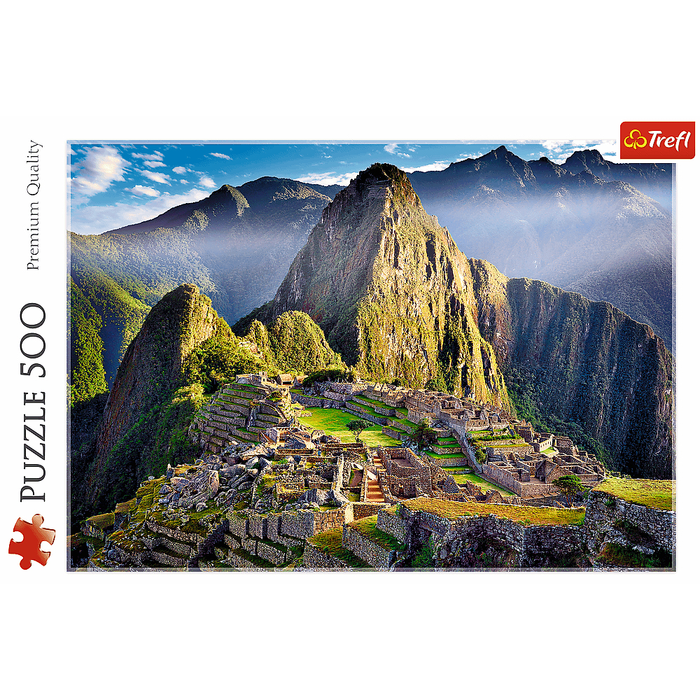 Puzzle Machu Picchu. Anciennes structures en pierre sur une montagne avec des terrasses vertes et des sommets environnants sous un ciel bleu.