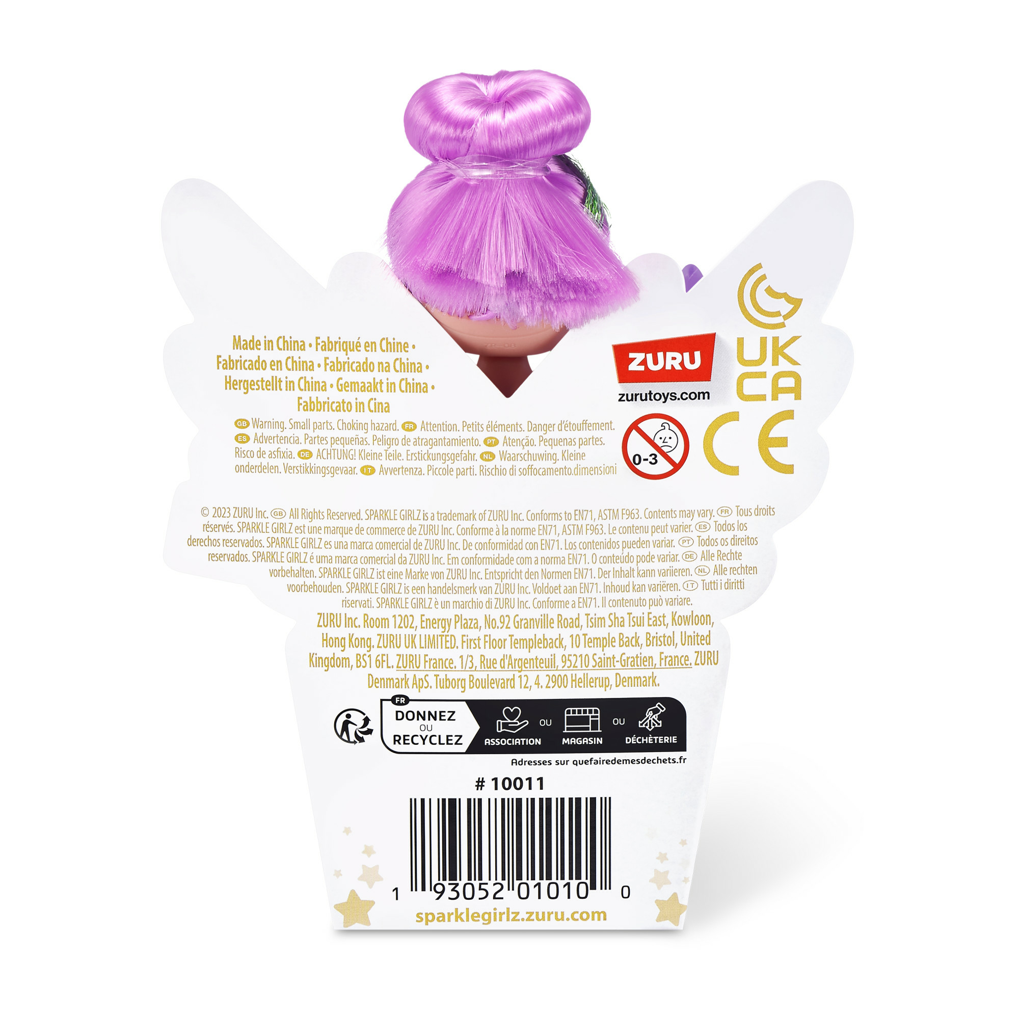 Eine Puppe mit lila Haaren auf weißem Hintergrund mit Produktdetails und einem Recycling-Logo.
