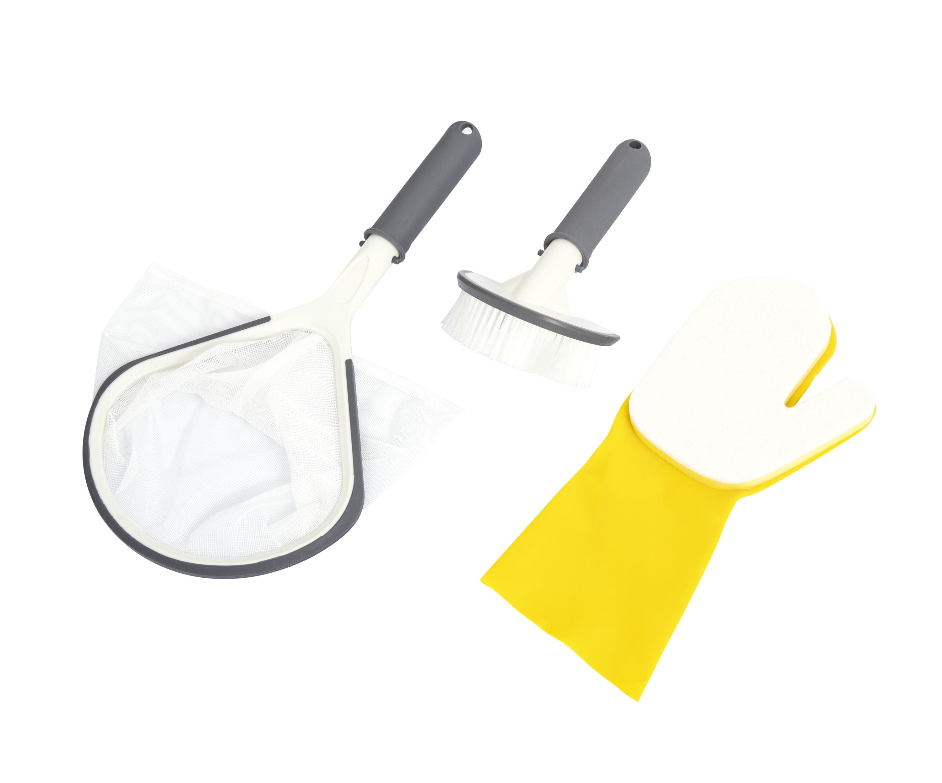 L'image montre des outils de nettoyage de piscine : une épuisette, une brosse et un gant jaune, le tout sur fond blanc.