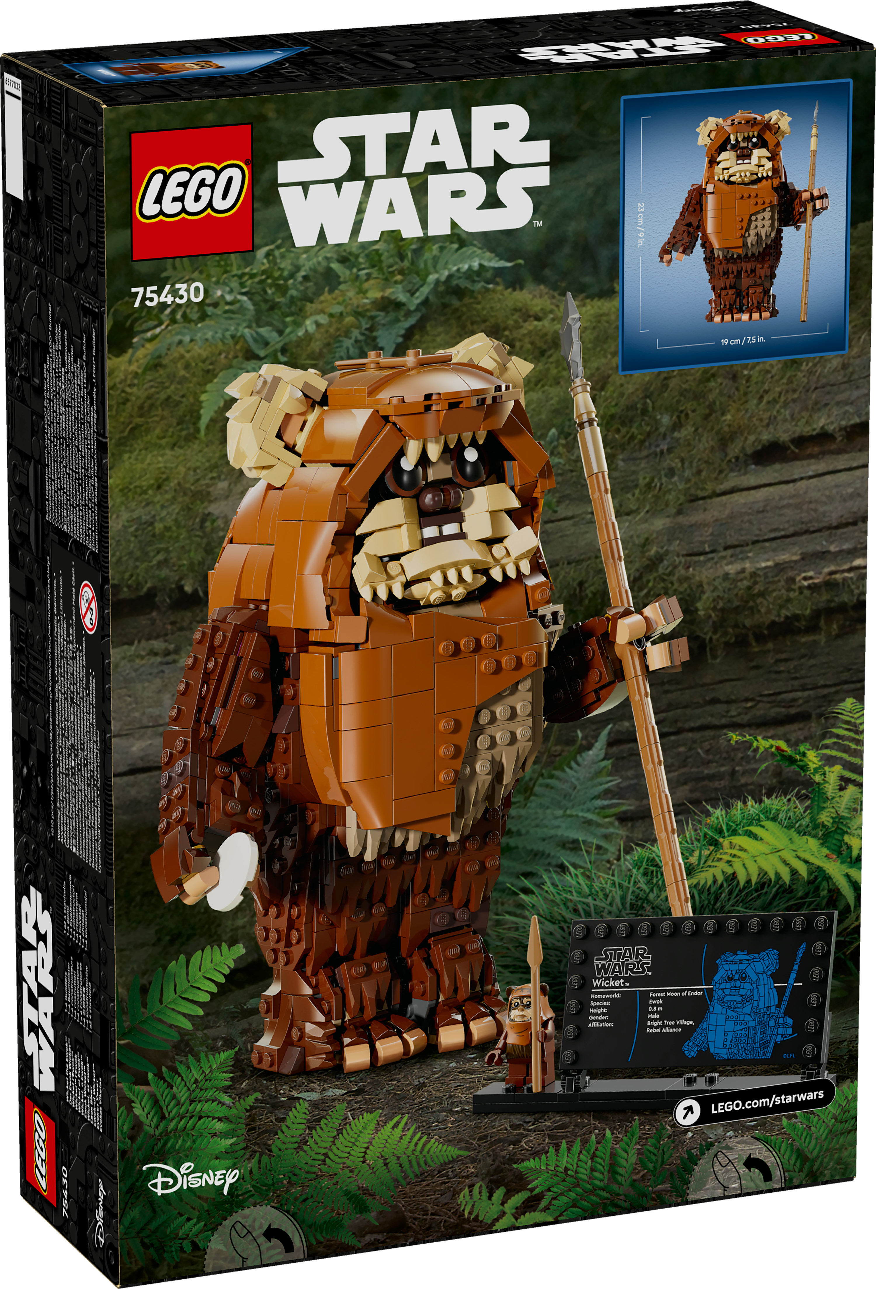 Zestaw Lego Star Wars, z dużą figurką Ewoka, trzymającą włócznię. Tło zawiera liście i markę Lego.