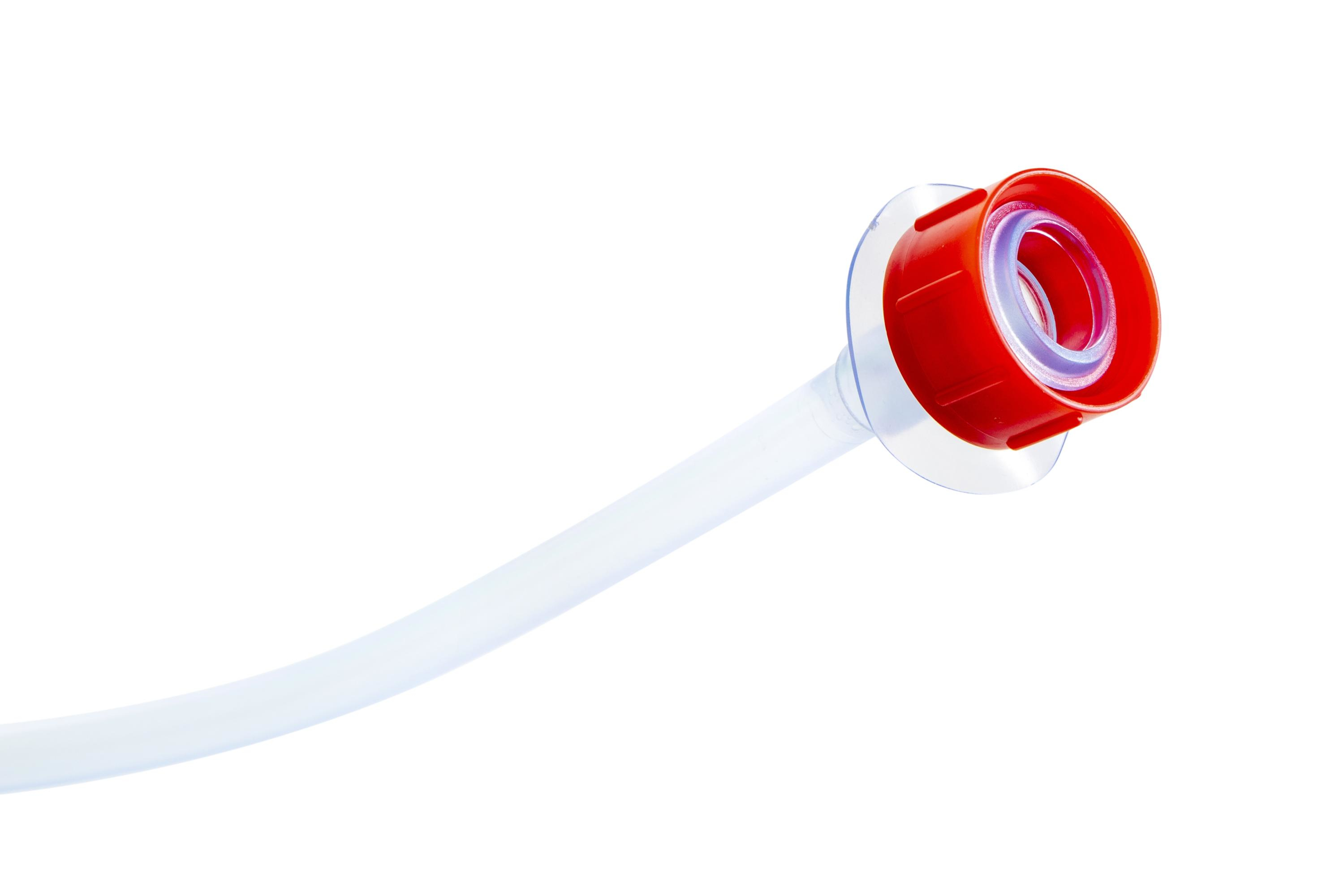Una tapa roja con un tubo adjunto, sobre un fondo blanco.