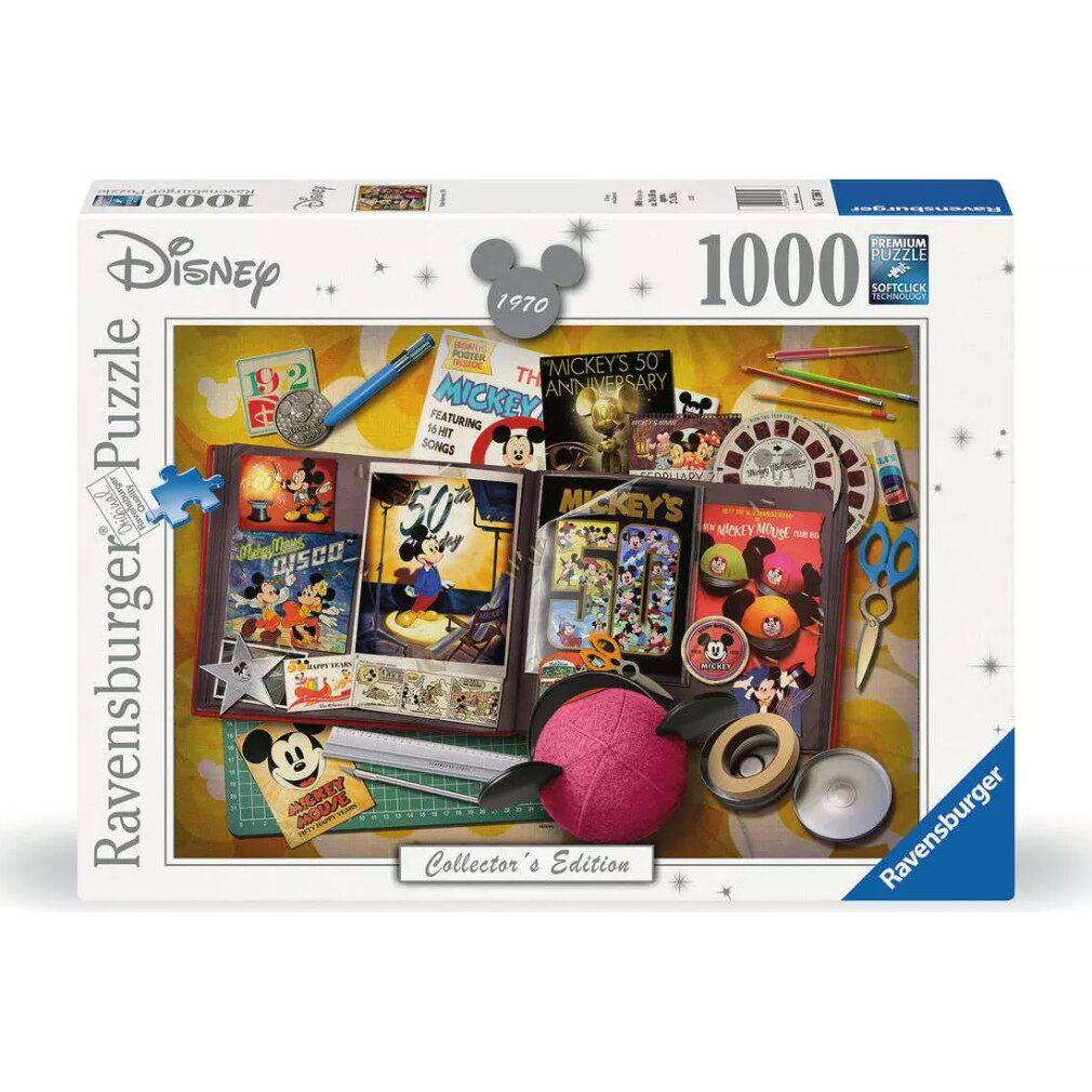 Scatola di puzzle che mostra oggetti a tema Topolino: libri, francobolli e una testa di Topolino. La scatola ha i loghi Disney e Ravensburger.
