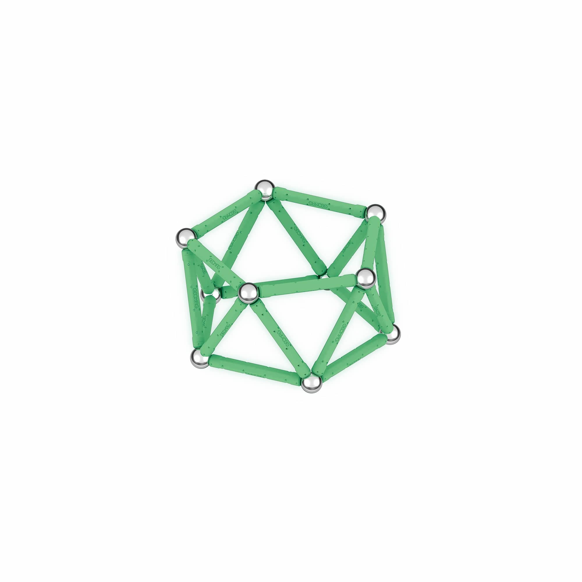 Una struttura geometrica verde composta da aste e sfere metalliche, isolata su sfondo bianco.