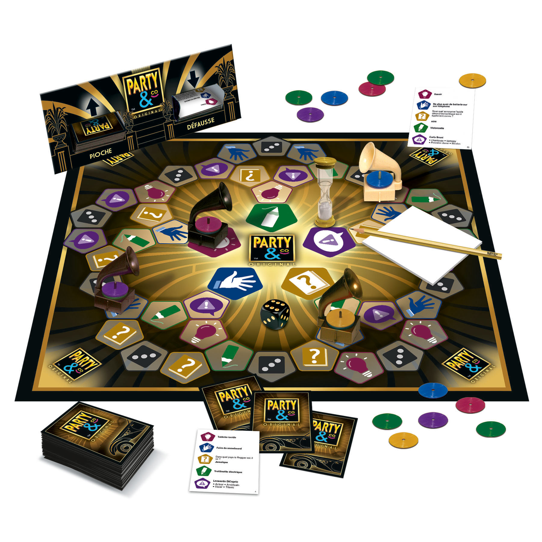 Gioco da tavolo con carte, dadi e gettoni. Grammofoni e un timer sono sul tabellone. Il gioco si intitola Party & Co.