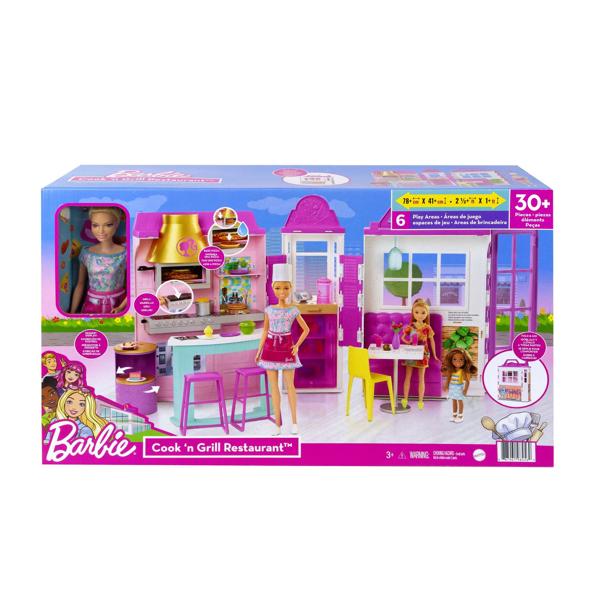 Playset Barbie Cook 'n Grill Restaurant. Include bambole Barbie, cucina, zona pranzo e accessori. La scatola mostra il prodotto.
