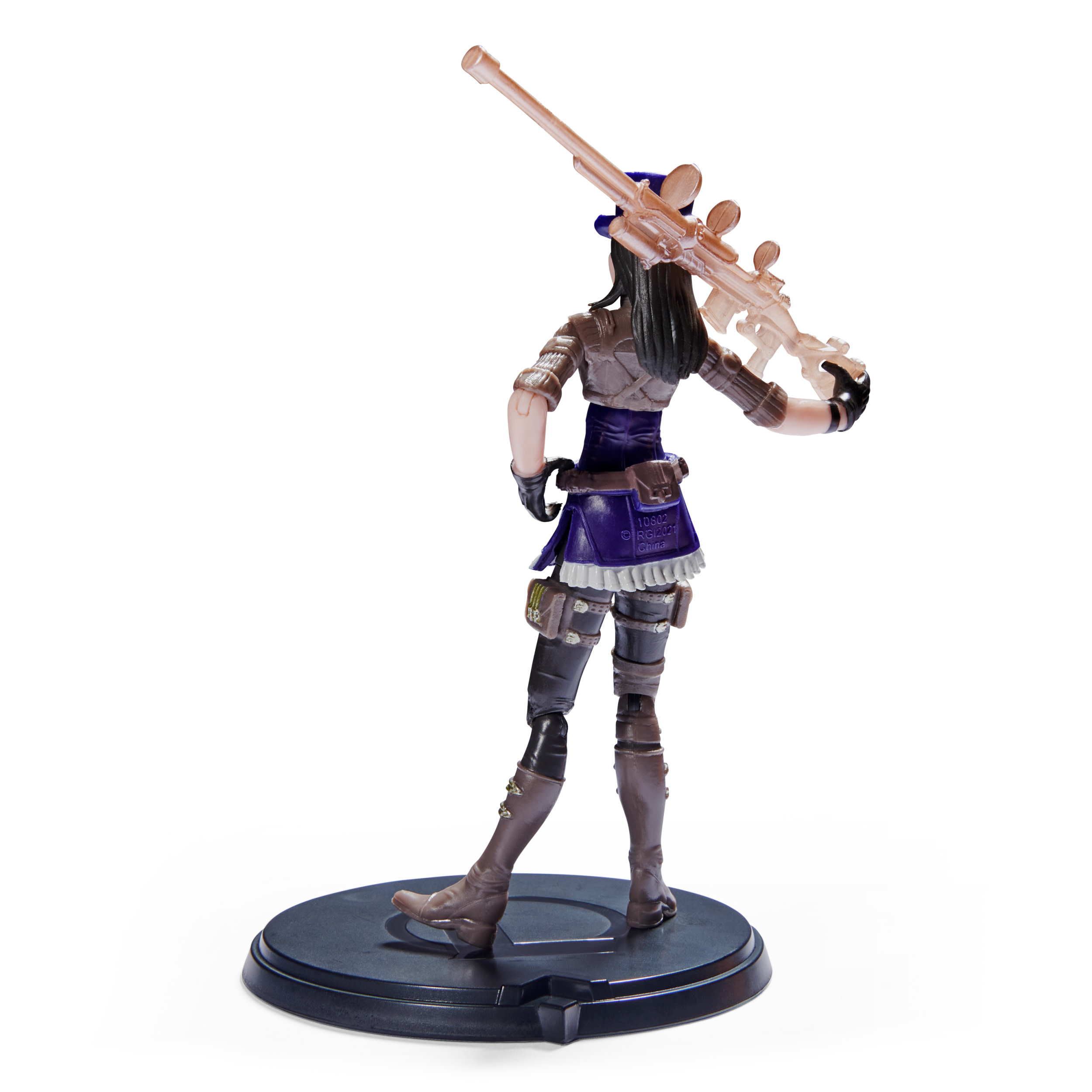 Eine Figur einer weiblichen Figur mit Scharfschützengewehr. Sie trägt einen blauen Hut und einen Rock. Der Hintergrund ist weiß.