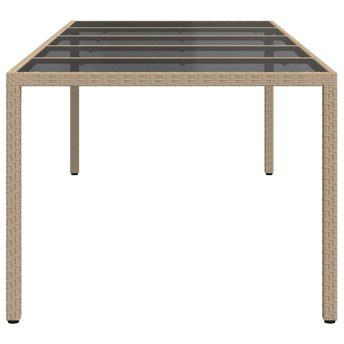 Ein beiger Outdoor-Tisch aus Korbgeflecht mit Glasplatte. Der Tisch hat vier Beine und eine rechteckige Form, vor weißem Hintergrund.