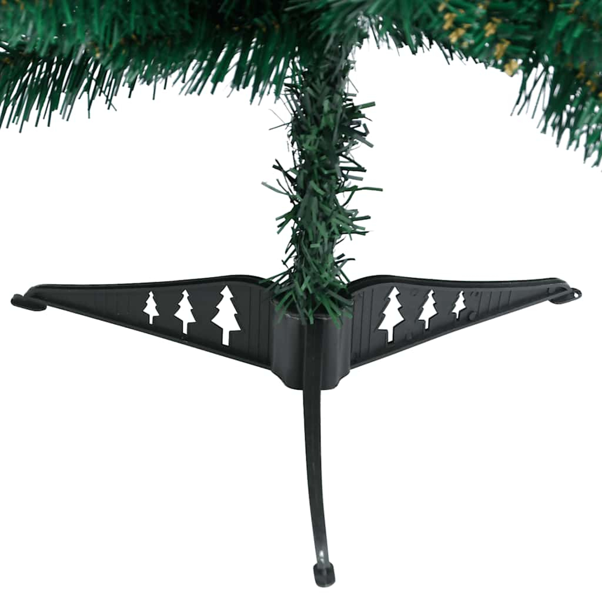 Ein grüner Weihnachtsbaum ist mit einem schwarzen Ständer zu sehen. Der Ständer hat ein Baumdesign ausgeschnitten. Die Basis hat Beine zur Unterstützung.