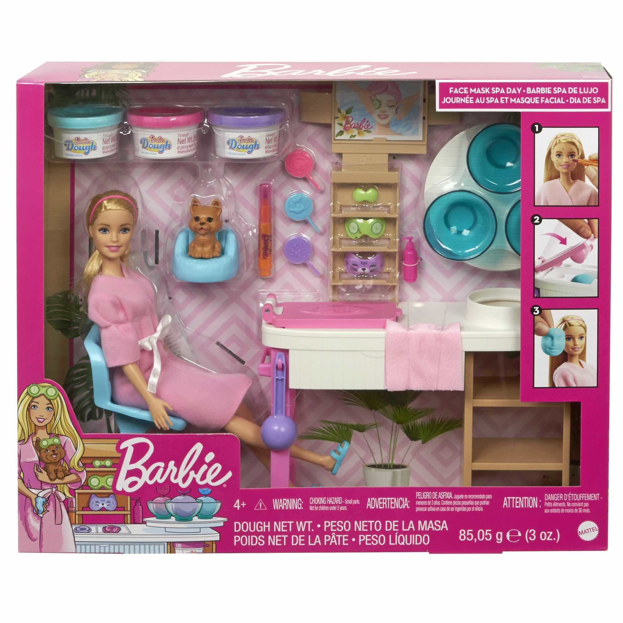 Zestaw do zabawy w spa Barbie. Zawiera lalkę, akcesoria do spa i ciasto. Pudełko jest różowe i ma logo Barbie.