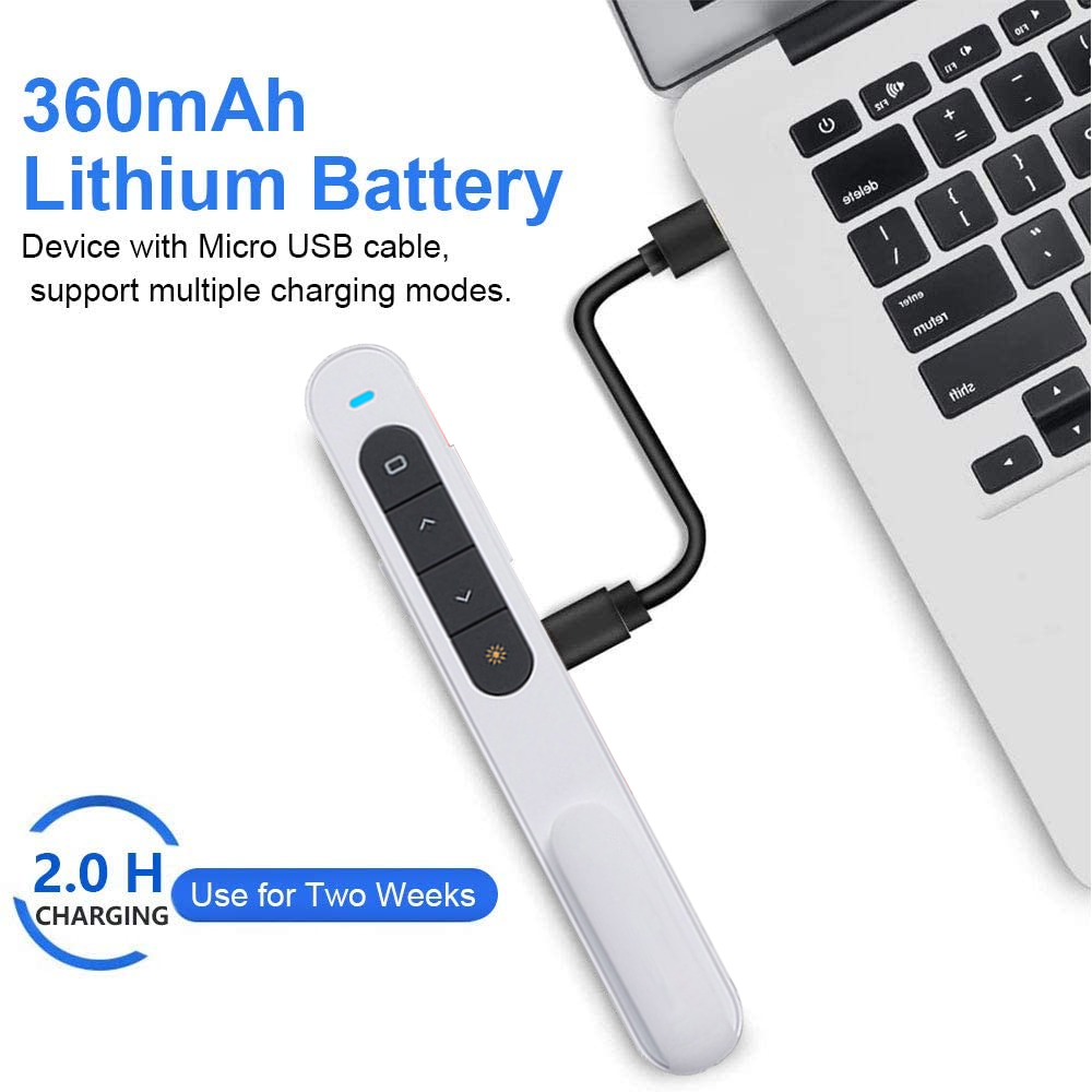 Eine weiße Präsentationsfernbedienung, die über ein USB-Kabel mit einem Laptop verbunden ist. Sie hat Knöpfe und eine Ladeanzeige.