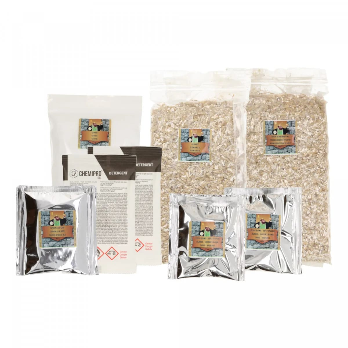 Varie forniture per la produzione di birra: cereali in sacchi, confezioni di detersivo e piccole confezioni in alluminio. Sono visibili etichette con un personaggio dei cartoni animati.
