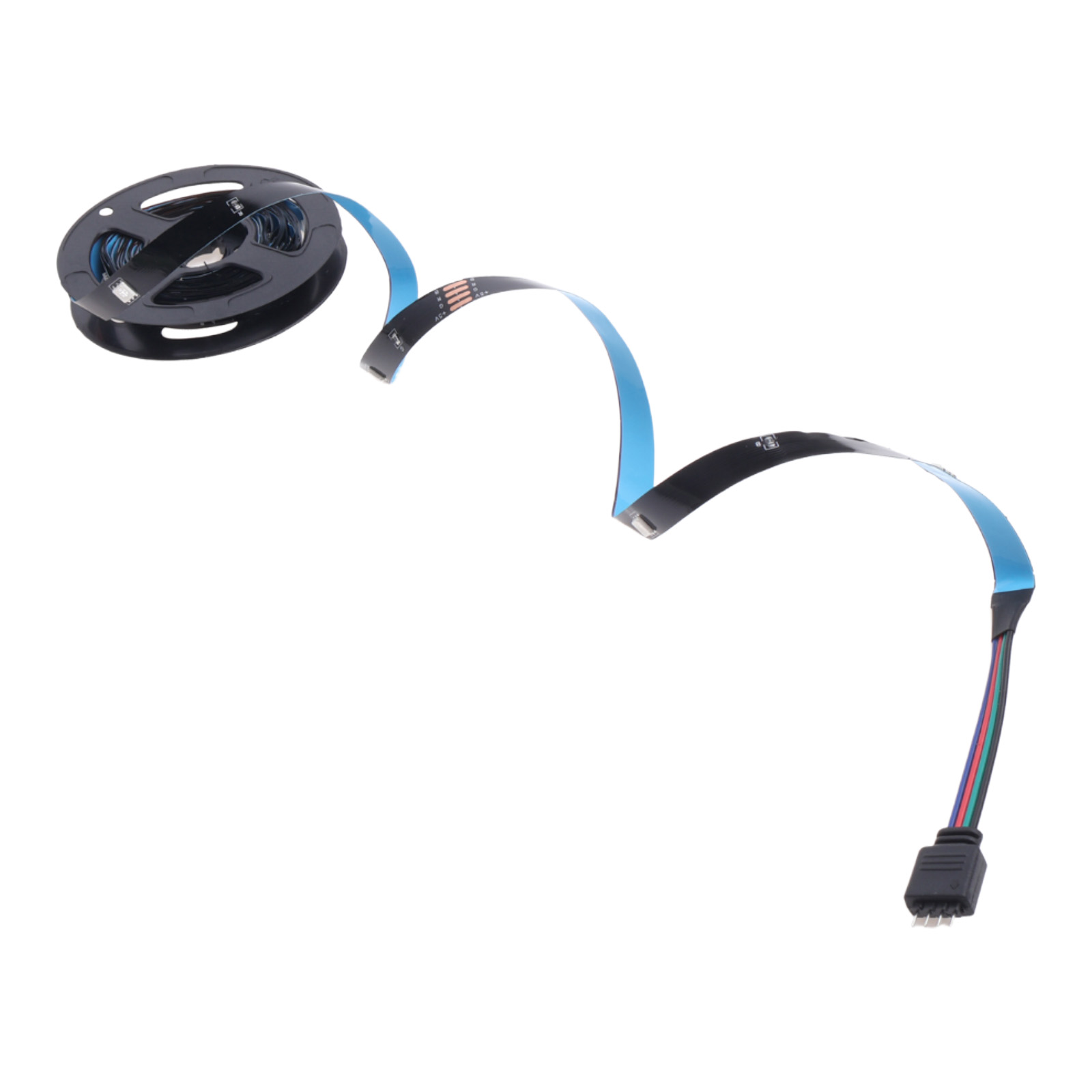 LED-Streifen auf weißem Hintergrund. Schwarze Rolle, blaue Rückseite und Stecker mit farbigen Drähten.