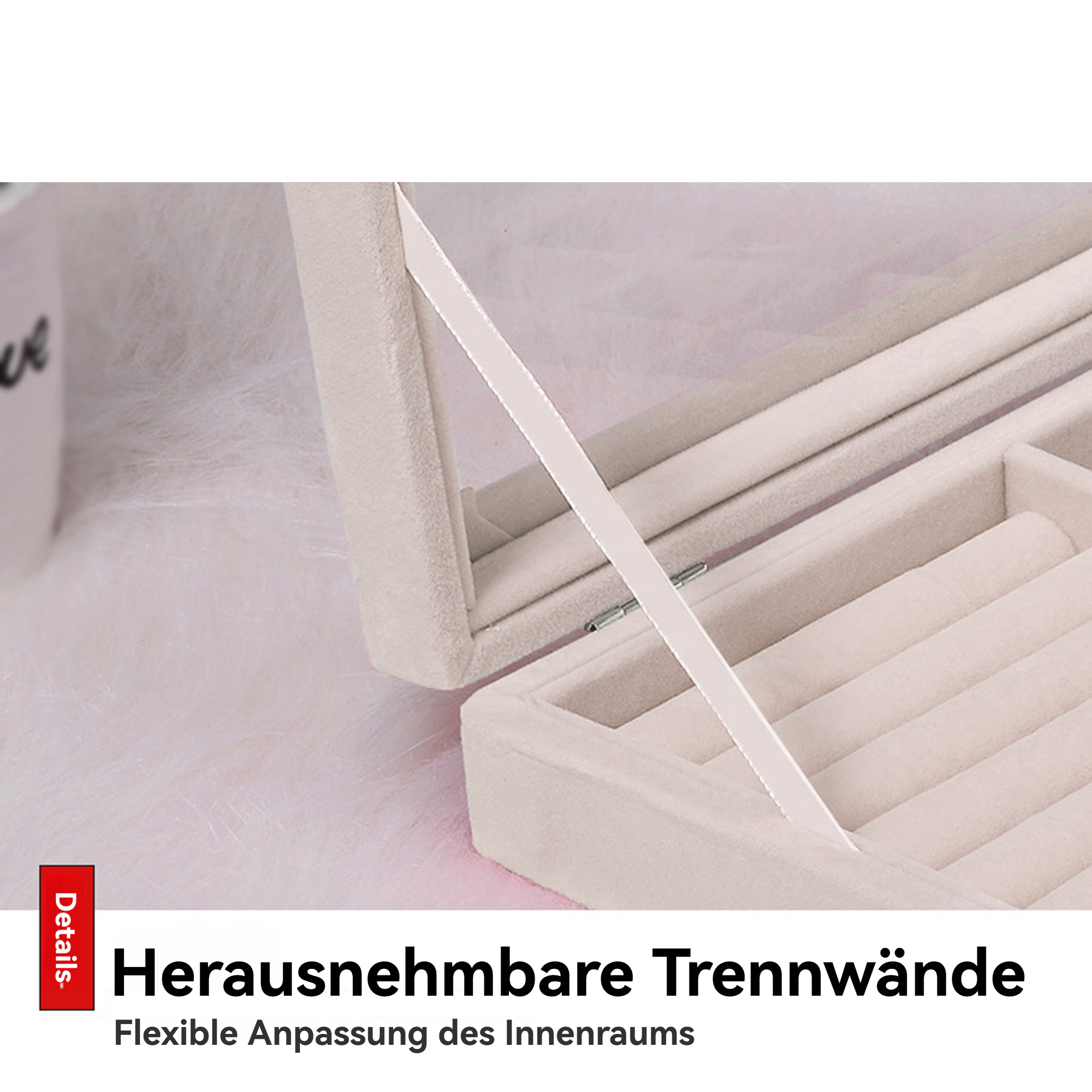 Offene Schmuckschatulle mit herausnehmbaren Trennwänden. Die Box ist beige. Weicher, strukturierter Hintergrund.
