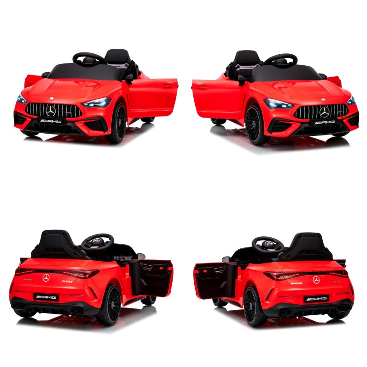 Vier rote Spielzeugautos. Jedes Auto hat offene Türen, schwarze Sitze, Lenkräder und AMG-Logos. Die Autos stehen auf weißem Hintergrund.