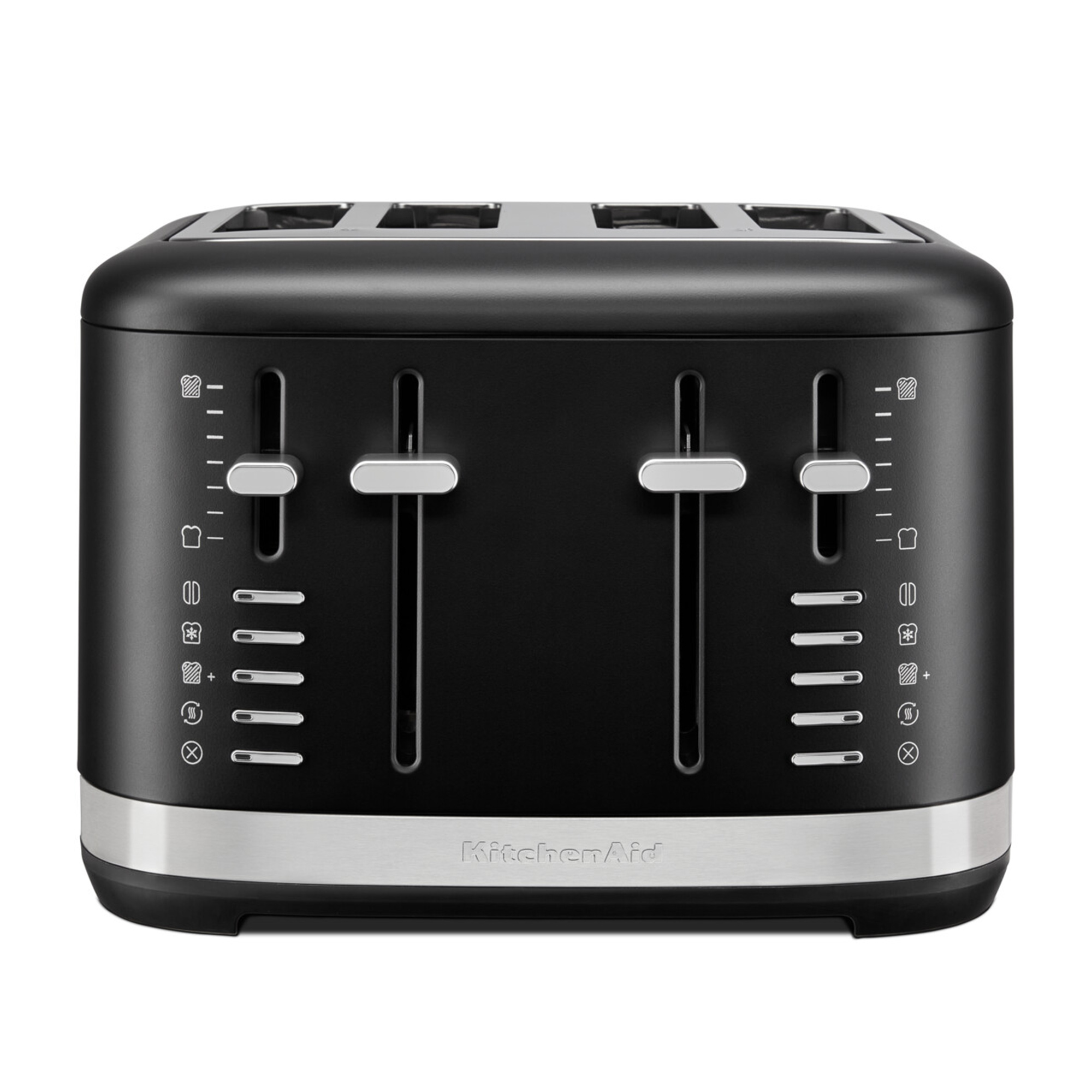 Czarny toster KitchenAid z czterema otworami, srebrnymi akcentami i dźwigniami sterowania. Toster jest na białym tle.