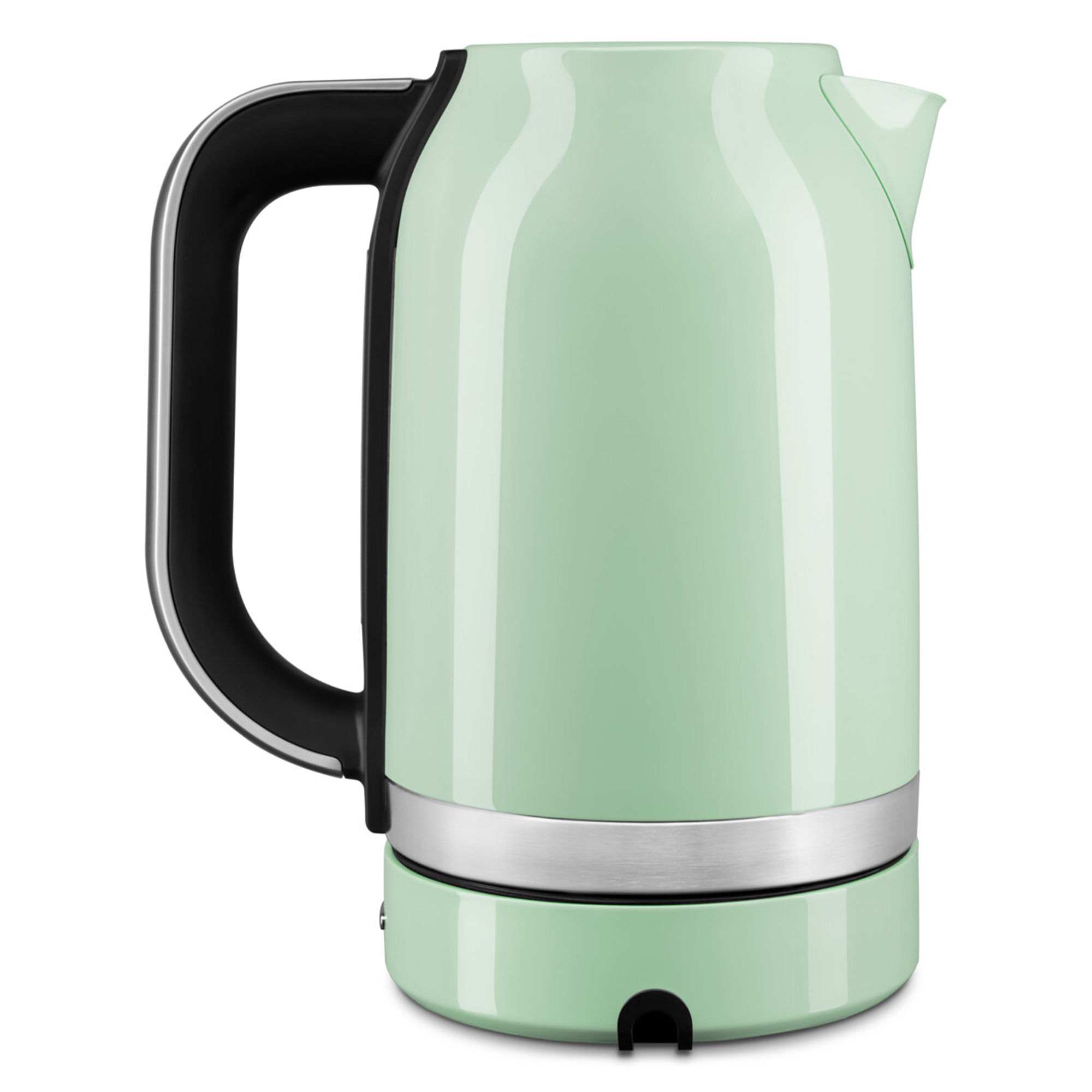 Ein mintgrüner Wasserkocher mit schwarzem Griff und Ausguss, vor weißem Hintergrund.