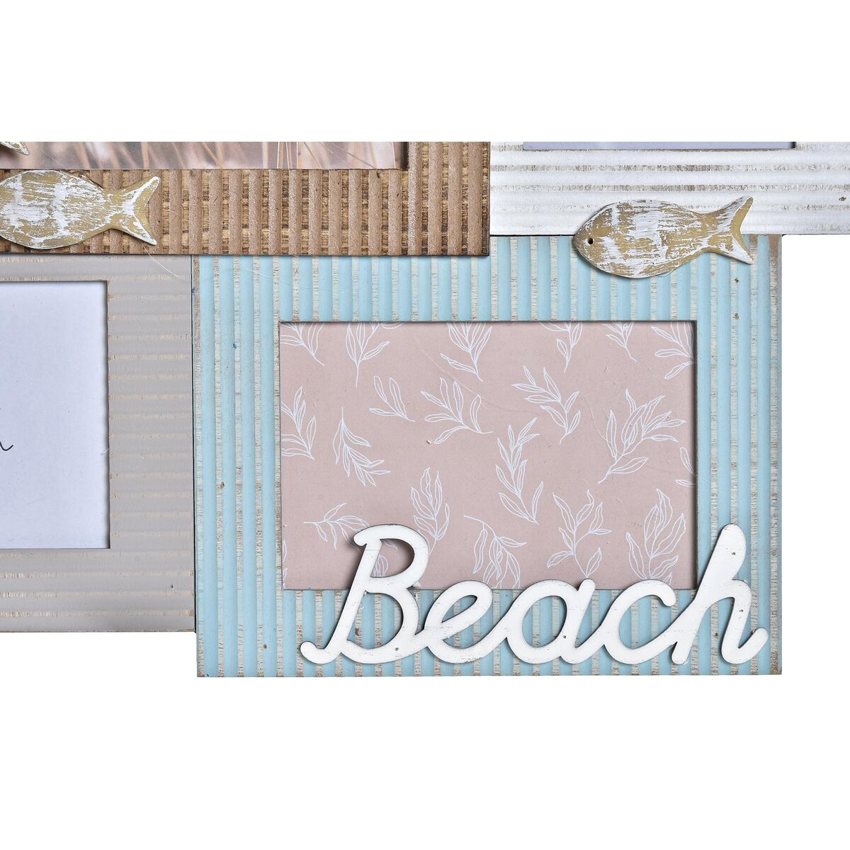 Ein mehrfach gerahmter 'Beach'-Fotorahmen mit Fischverzierungen. Verfügt über hellblaue, hellbraune und graue Rahmen mit rosa Blattmuster.