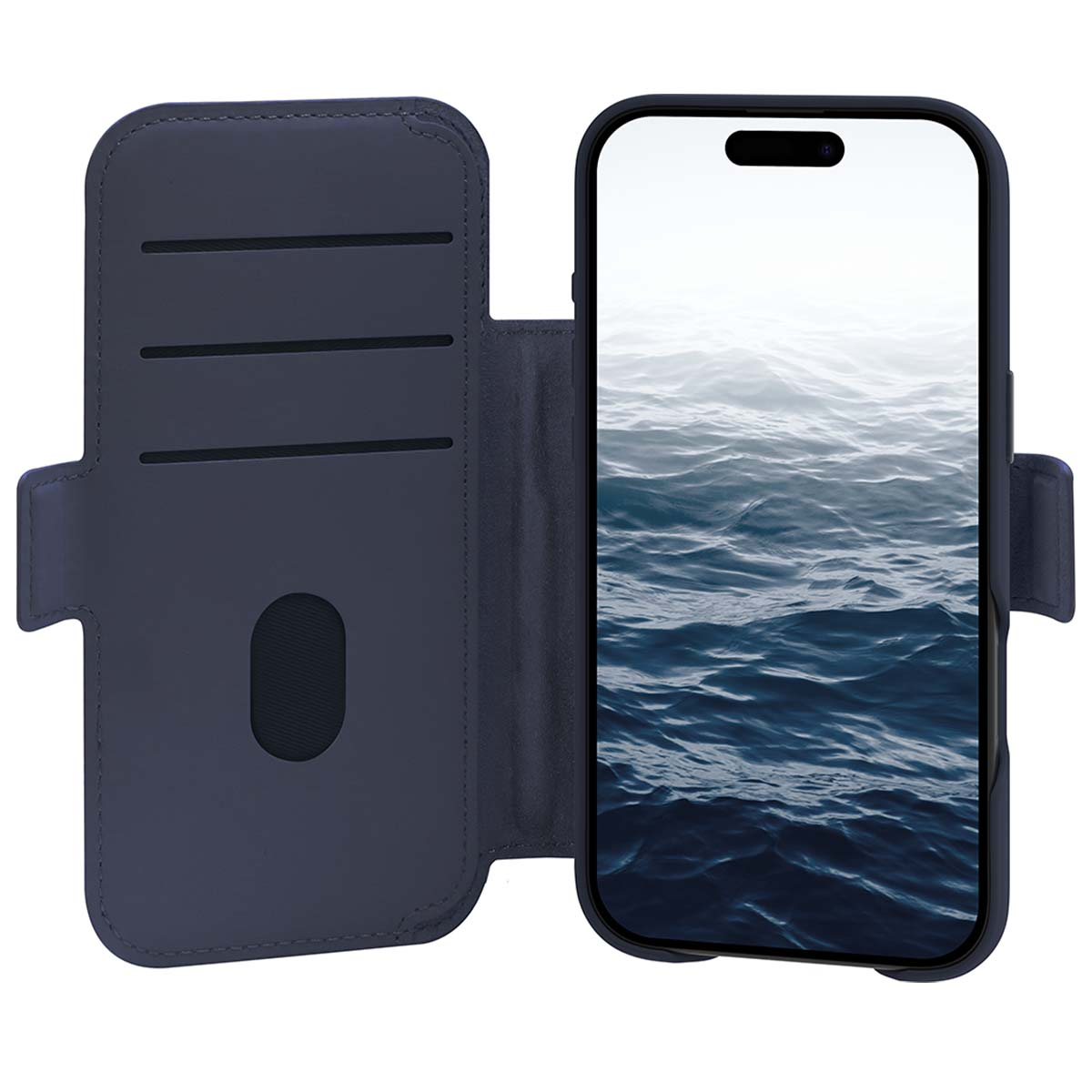 Una custodia blu navy è aperta, rivelando un telefono con un'immagine di oceano ondulato. La custodia ha fessure per carte e una chiusura magnetica.