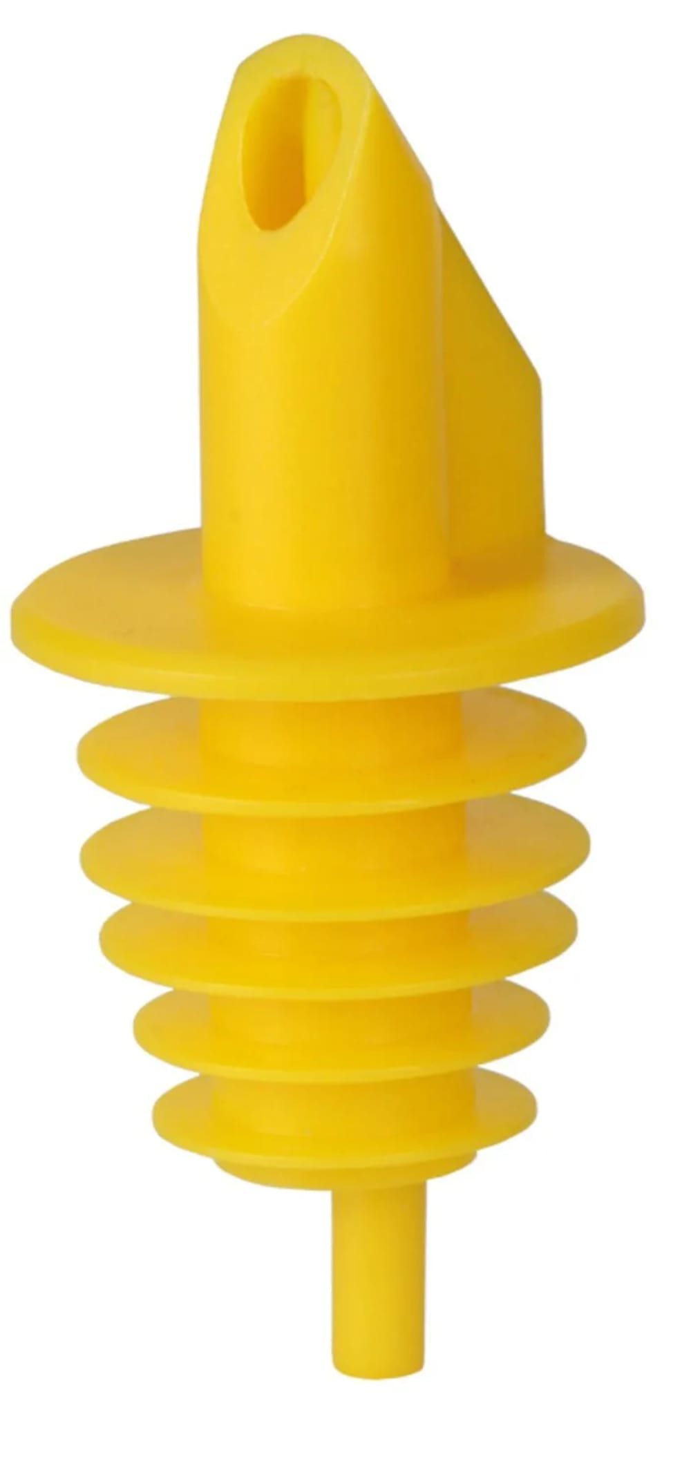 Un versatore per bottiglie in plastica gialla con una base scanalata a forma di tappo e un beccuccio con un foro nella parte superiore.
