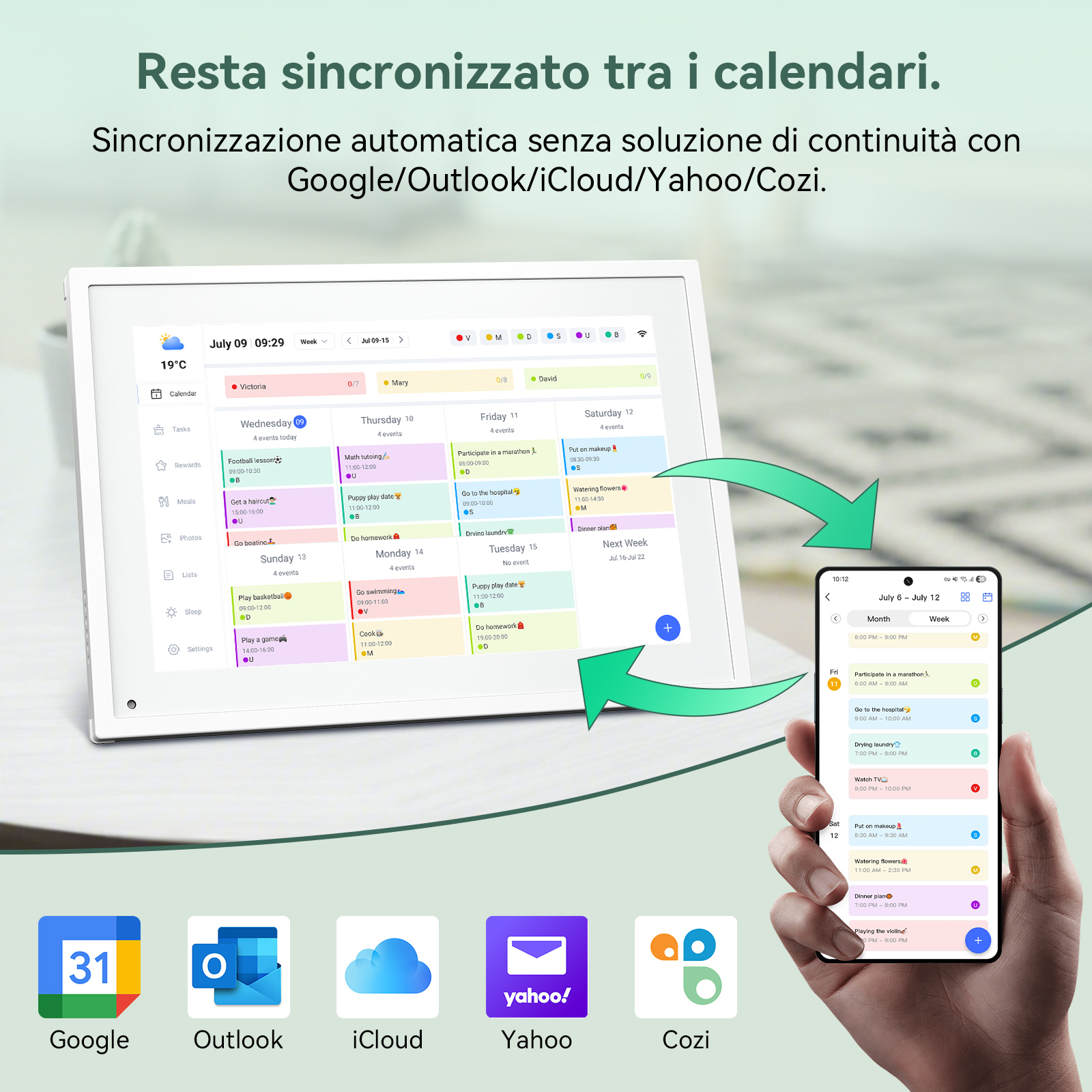 Un'app di calendario su un tablet mostra gli appuntamenti con icone. Un telefono con appuntamenti simili è tenuto in mano.