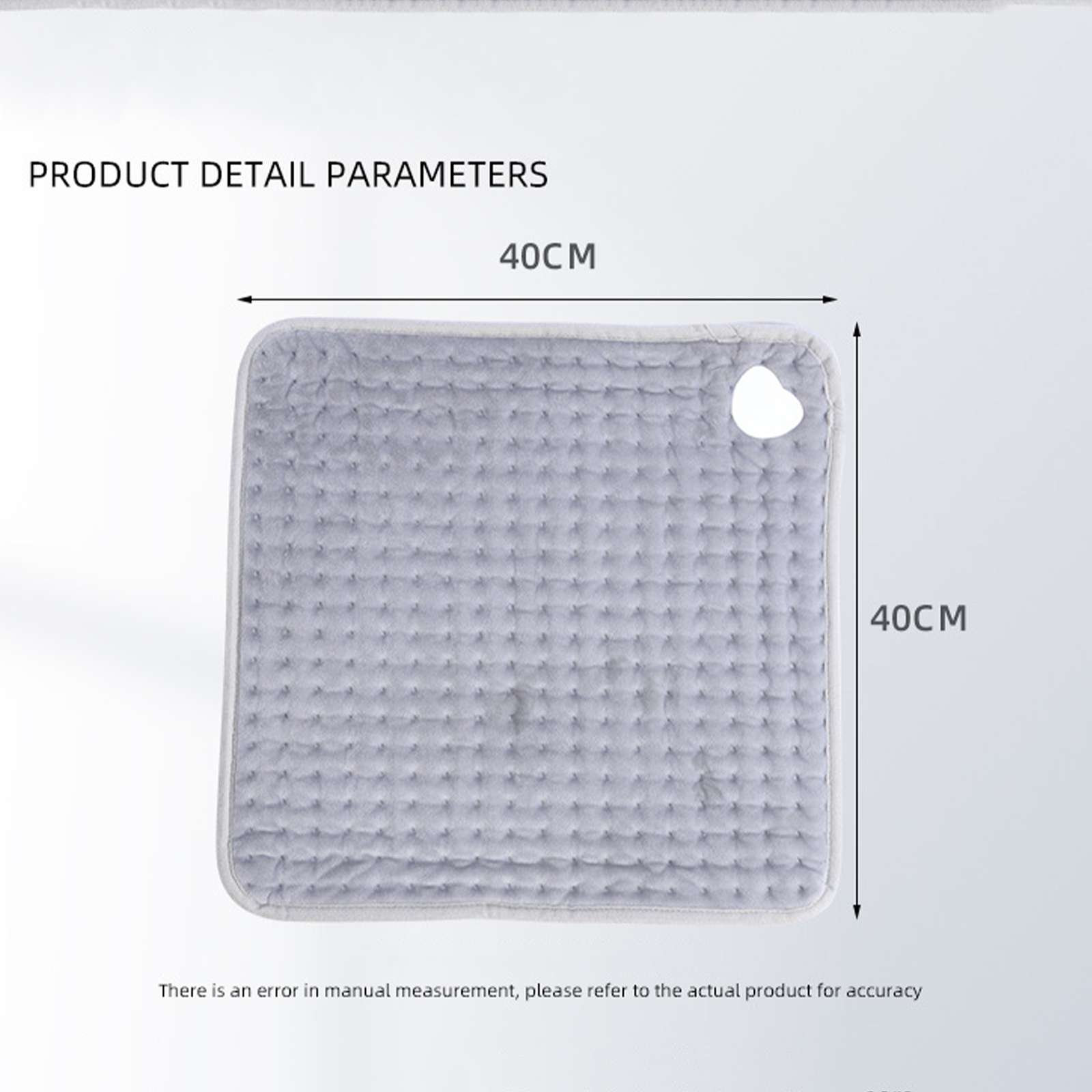 Ein graues quadratisches Pad mit herzförmigem Loch, 40 cm Abmessungen. Text: Produktdetailparameter, Messfehler.