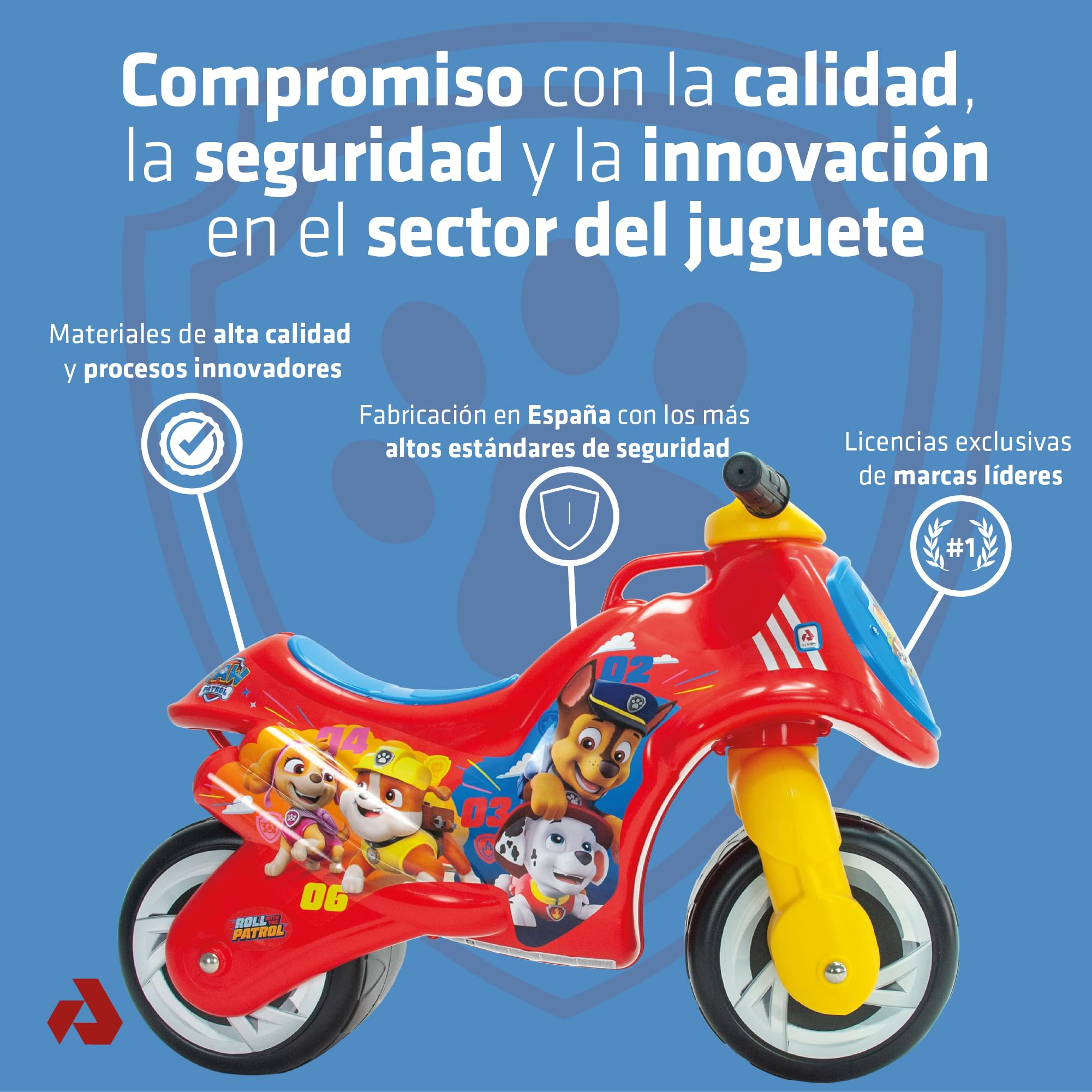 Un giocattolo a forma di moto Paw Patrol rosso con personaggi su sfondo blu, testo in spagnolo.