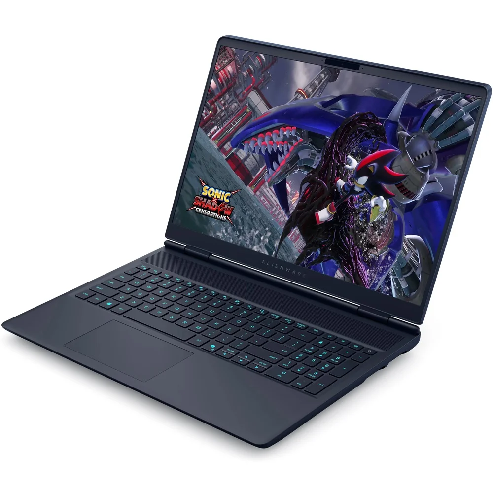 Koyu mavi Alienware dizüstü bilgisayar, bir Sonic oyunu gösteriyor. Klavye mavi renkte yanıyor. Ekranda Sonic ve bir canavar var.