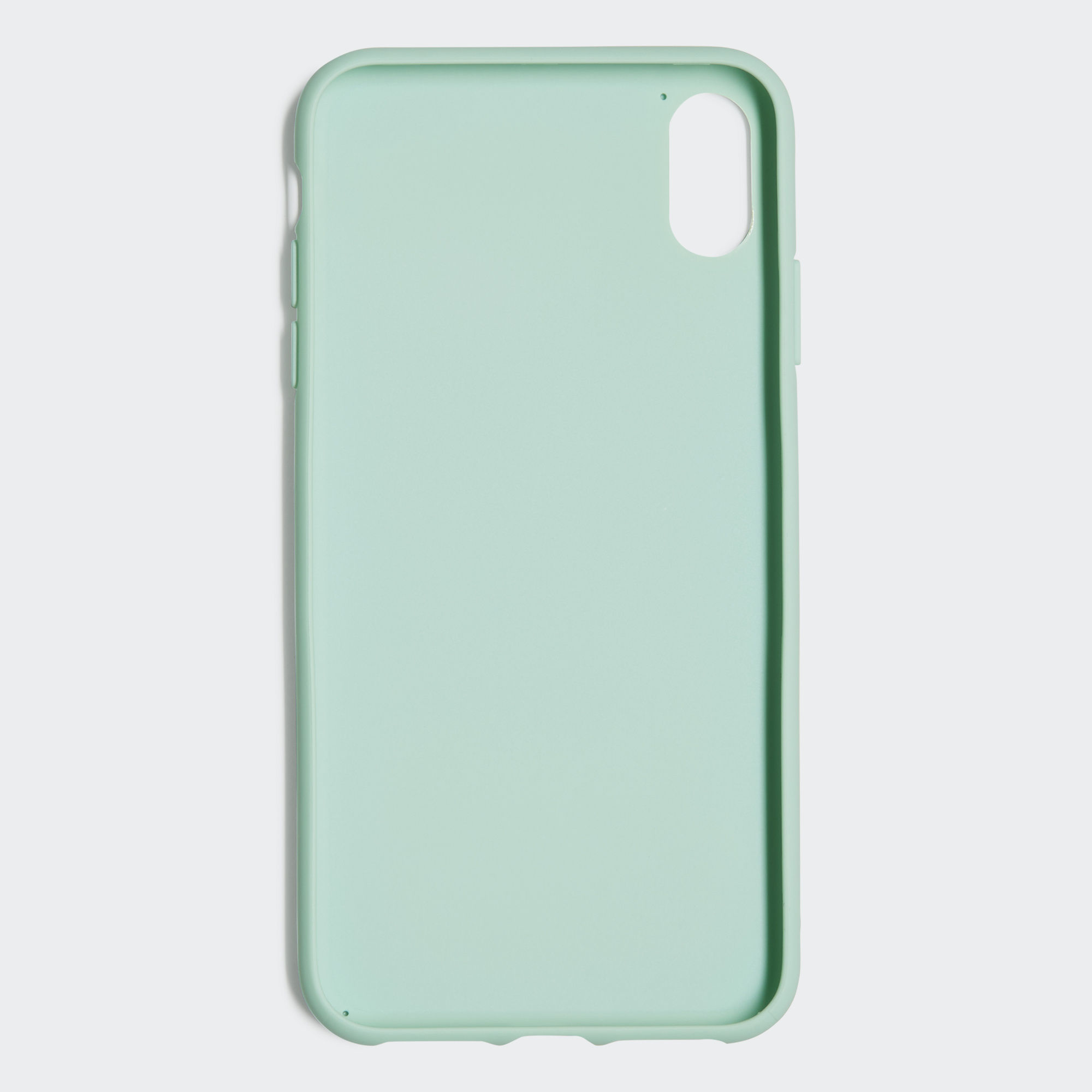 Una custodia per telefono verde menta, vista da dietro, con foro per la fotocamera, su sfondo bianco.