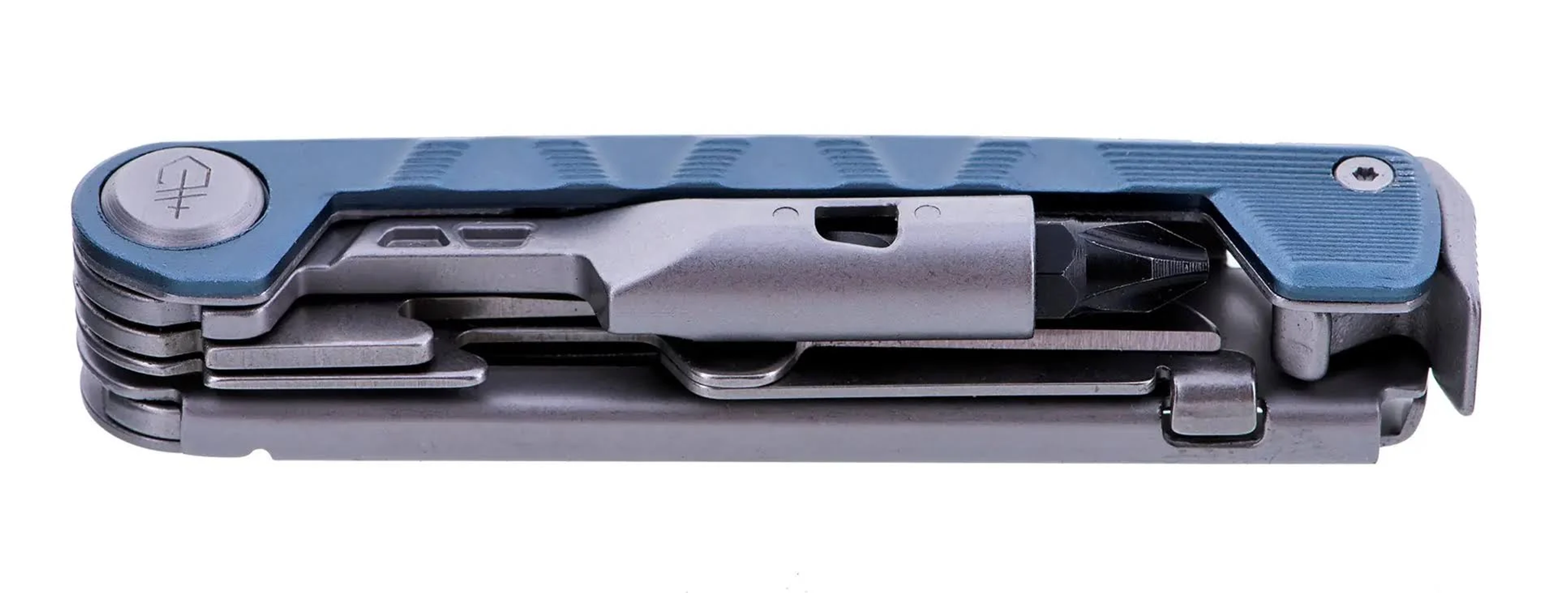 Ein Multitool mit blauem Griff, silbernen Werkzeugen und einem schwarzen Schraubendreherbit wird angezeigt.
