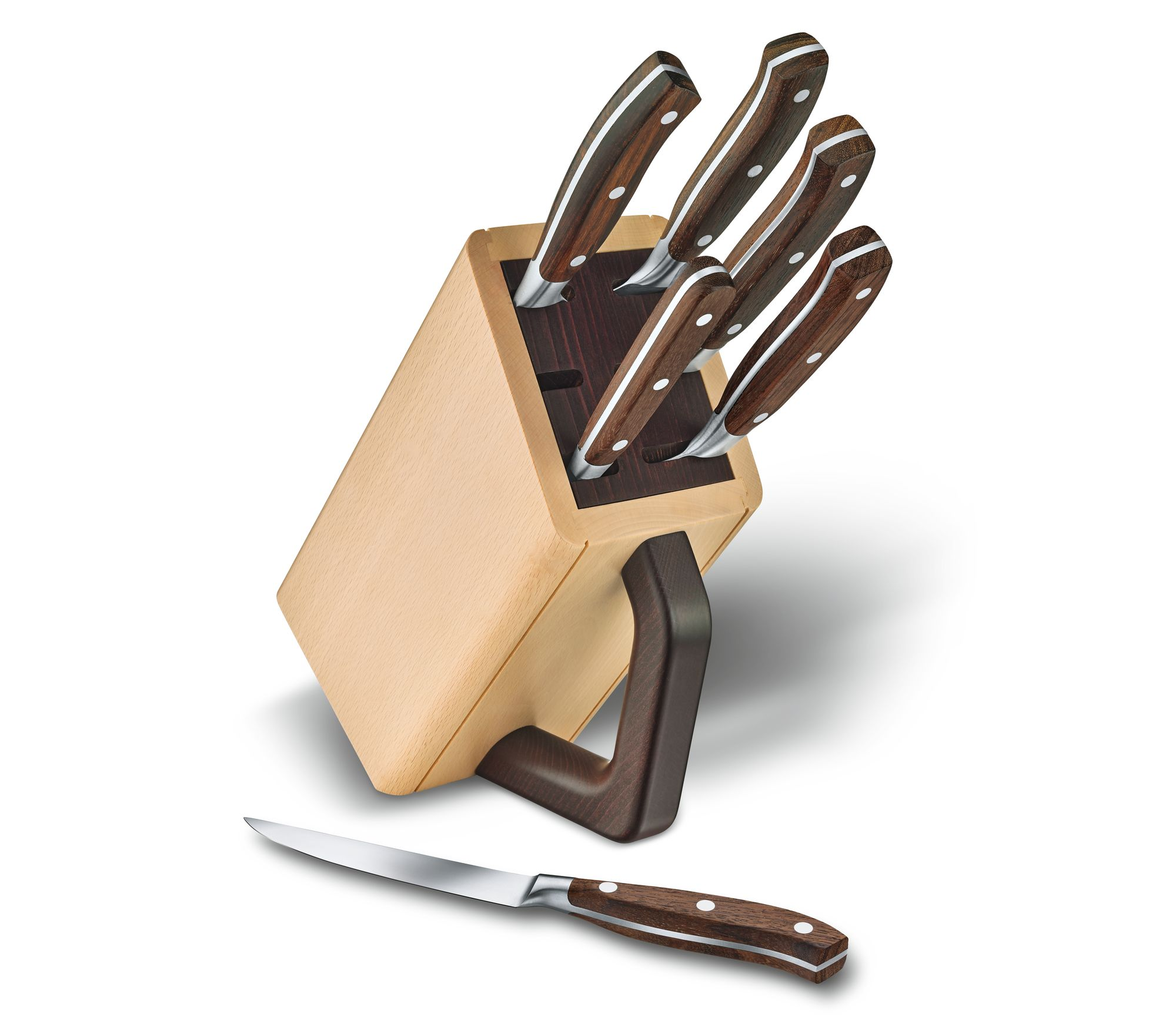 Ein Messerblock mit sechs Messern und einem Messer separat. Block und Messer haben Holzgriffe.