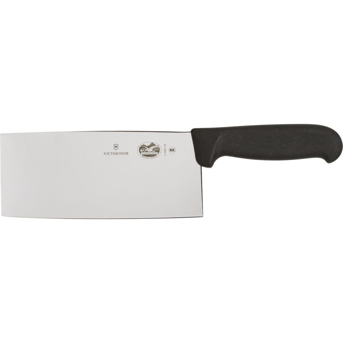 Siyah saplı ve gümüş renkli bıçaklı bir satır bıçağı. Bıçağın üzerinde Victorinox logosu var. Beyaz bir arka plan üzerinde.