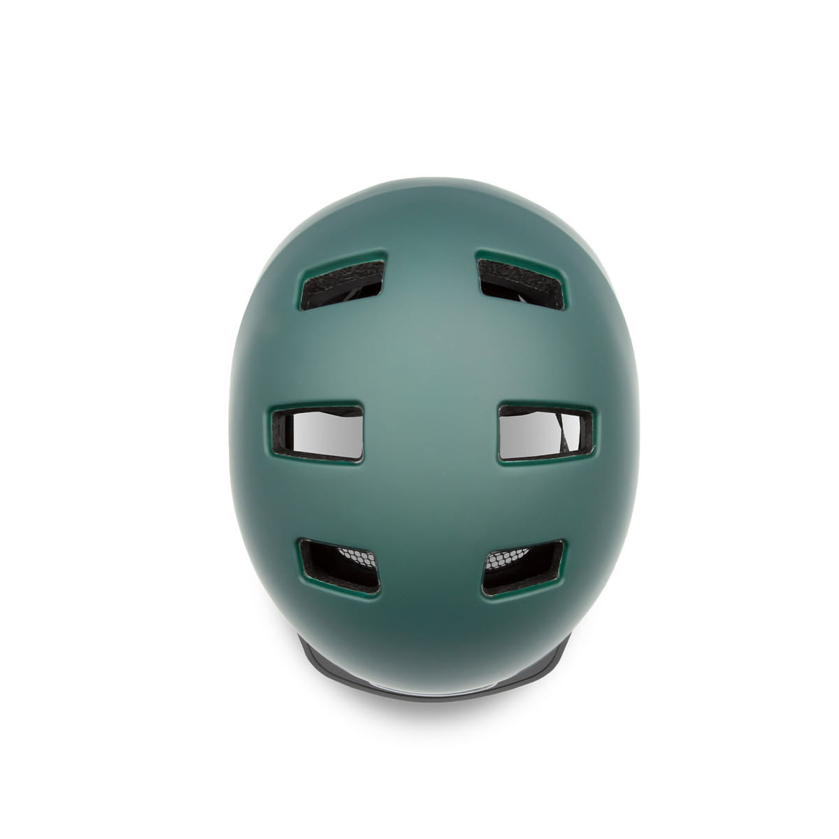 Een groene fietshelm met meerdere ventilatieopeningen is geïsoleerd op een witte achtergrond. De helm wordt van bovenaf bekeken.