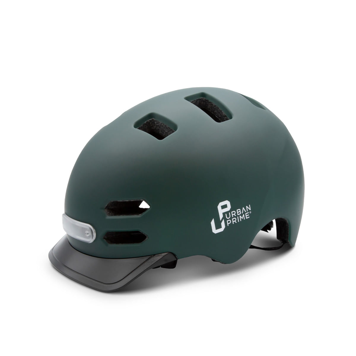 Een donkergroene fietshelm met vizier. Hij heeft ventilatiegaten, een wit logo en een lampje vooraan. De achtergrond is wit.
