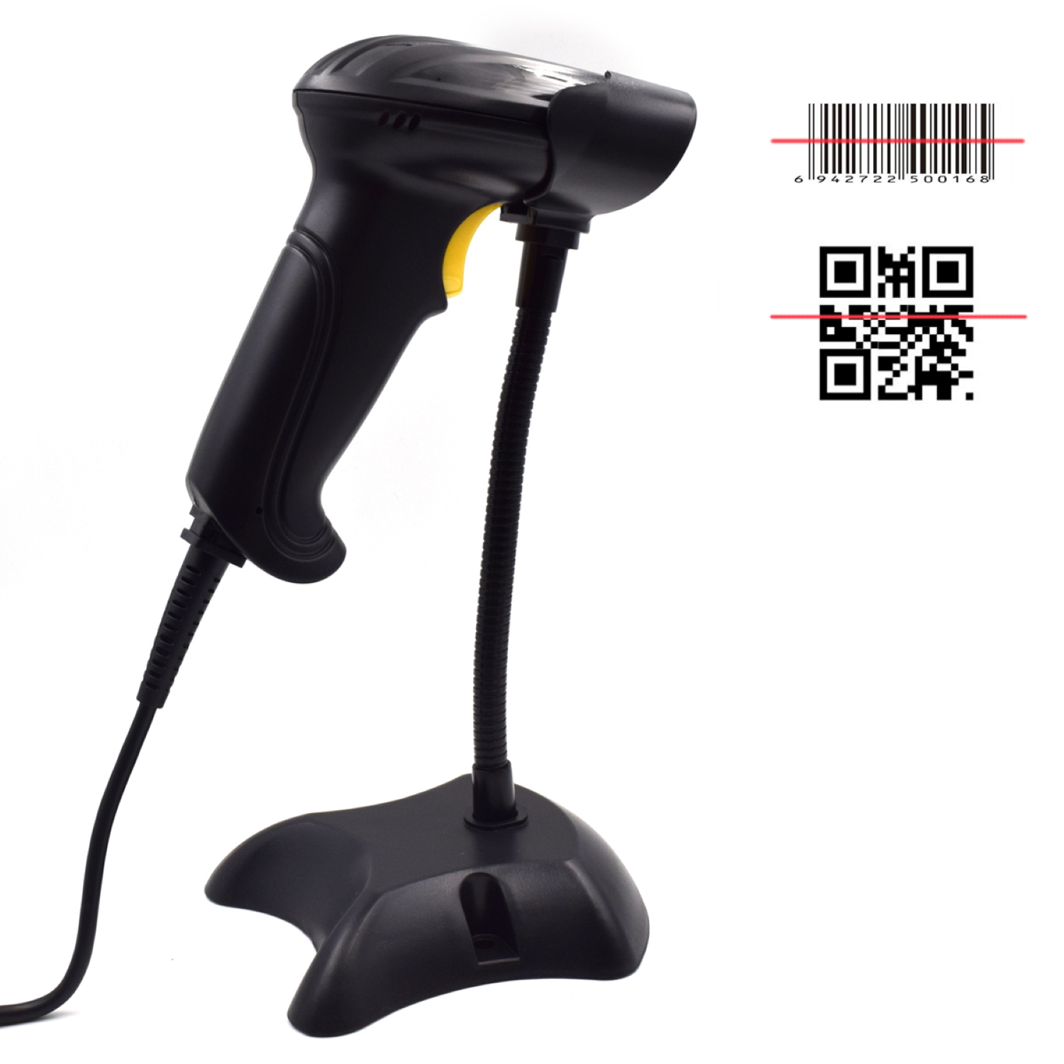 Uno scanner di codici a barre nero con un pulsante giallo, su un supporto. Codice a barre e codice QR su sfondo bianco.
