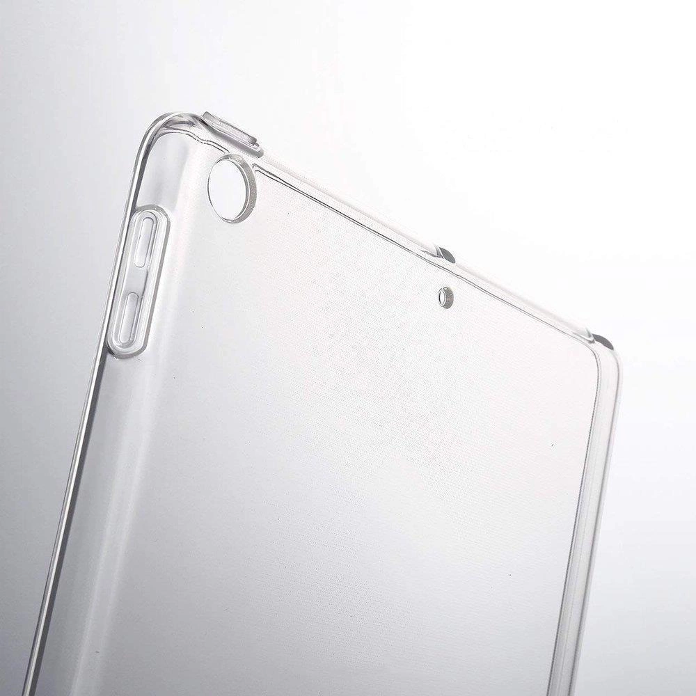 Una custodia trasparente per tablet. La custodia ha angoli arrotondati e ritagli per la fotocamera e altre funzioni.