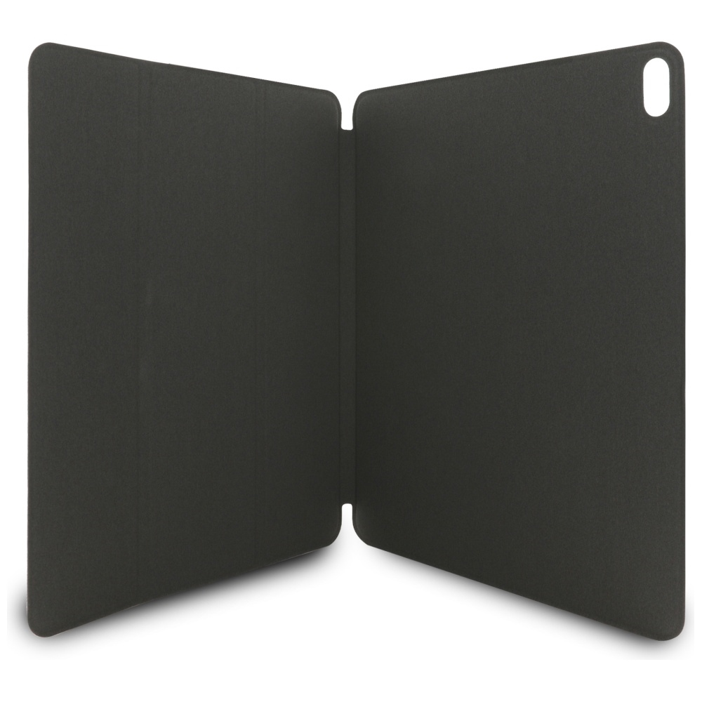 Custodia per tablet nera aperta, che rivela l'interno. La custodia è su una superficie bianca. Un foro per la fotocamera è visibile a destra.