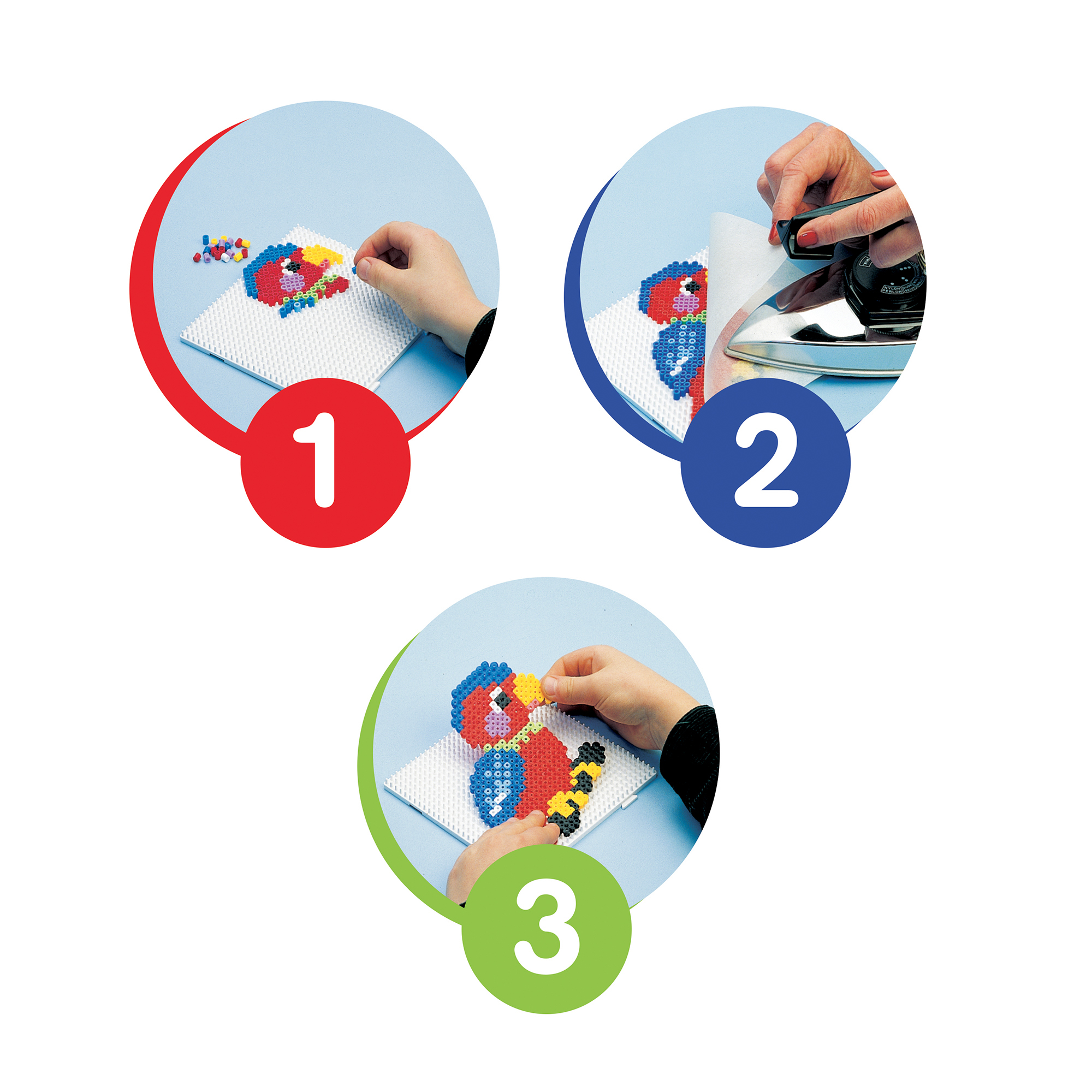 Instructies in drie stappen om een vogelontwerp te maken met kleurrijke kralen. Inclusief montage, strijken en de laatste details.