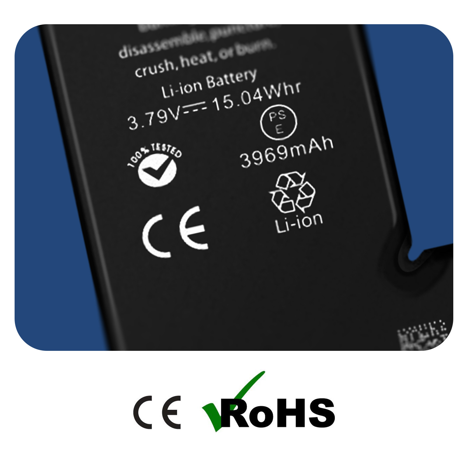 Nahaufnahme einer schwarzen Li-Ionen-Batterie mit Text und Symbolen, einschließlich 'CE'- und 'RoHS'-Kennzeichnungen.