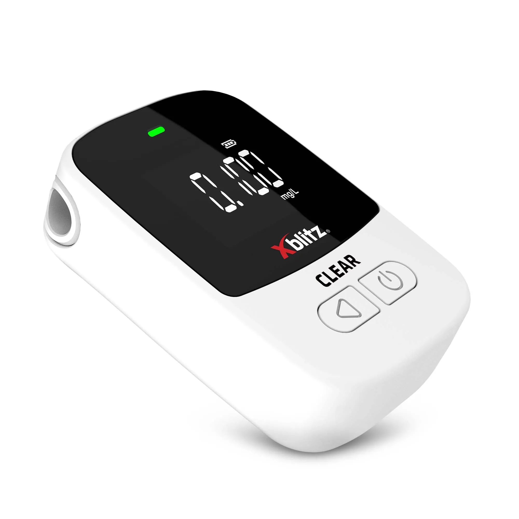 Biały alkomat z czarnym ekranem wyświetlającym 0,00 mg/L. Ma zielone światło, dwa przyciski, a marką jest Xblitz.