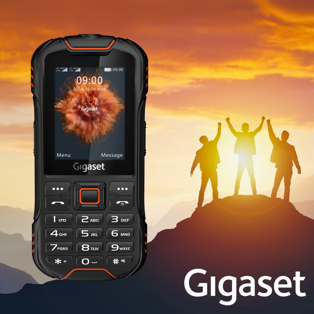 Telefono Gigaset nero con dettagli arancioni. Schermo con ora e logo Gigaset. Sagome di persone su una collina, sfondo tramonto.