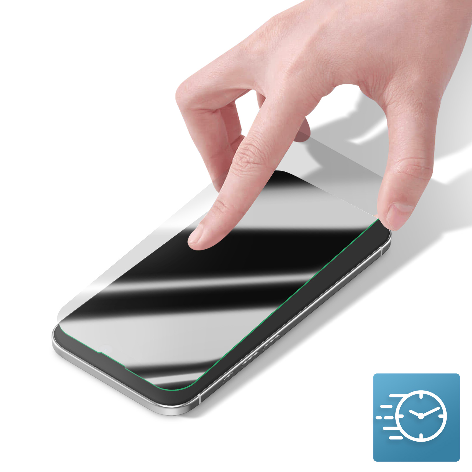 Hand brengt screenprotector aan op telefoon. Telefoon heeft groene rand. Klokicoon.