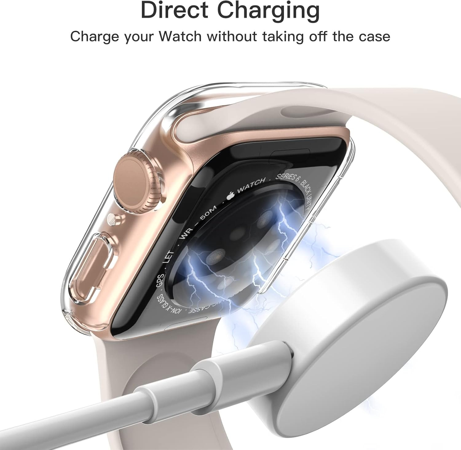 Un Apple Watch in carica. L'orologio è oro e beige con una custodia trasparente. Un caricatore bianco è collegato.