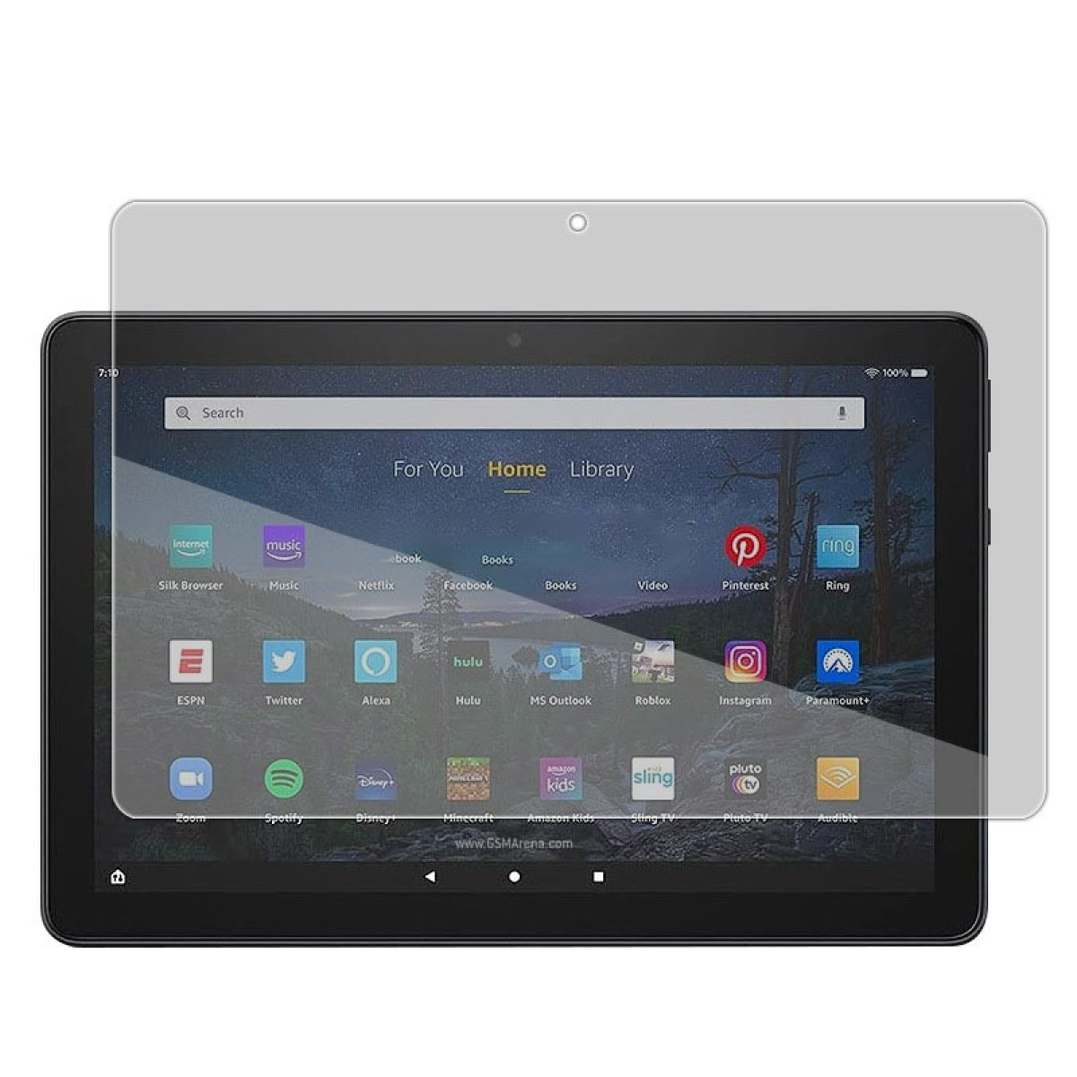 Un tablet con una protezione per lo schermo. Lo schermo mostra app come Netflix, Pinterest e Spotify. Lo sfondo è una scena della foresta.