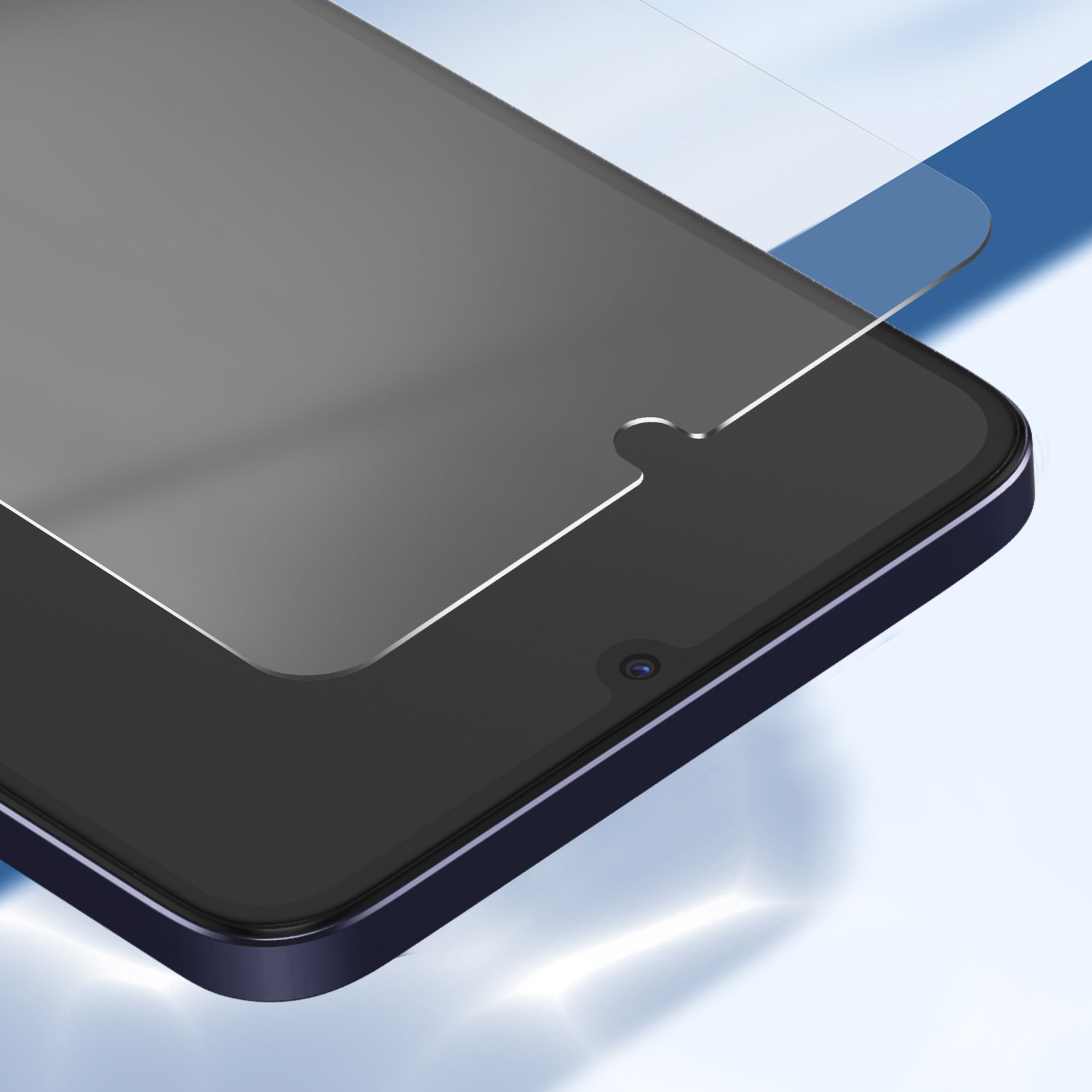 Uno smartphone con una protezione schermo in applicazione. Il telefono è nero con cornice blu. Lo sfondo è azzurro.