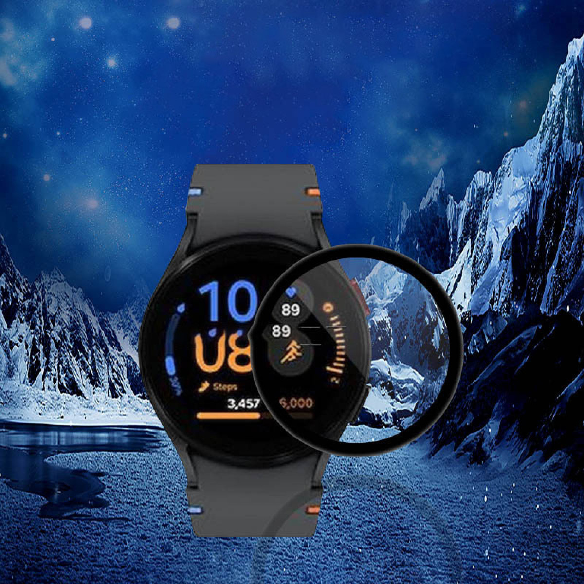 Uno smartwatch mostra le statistiche. Lo sfondo mostra montagne e un cielo stellato. Una lente d'ingrandimento è sullo schermo.