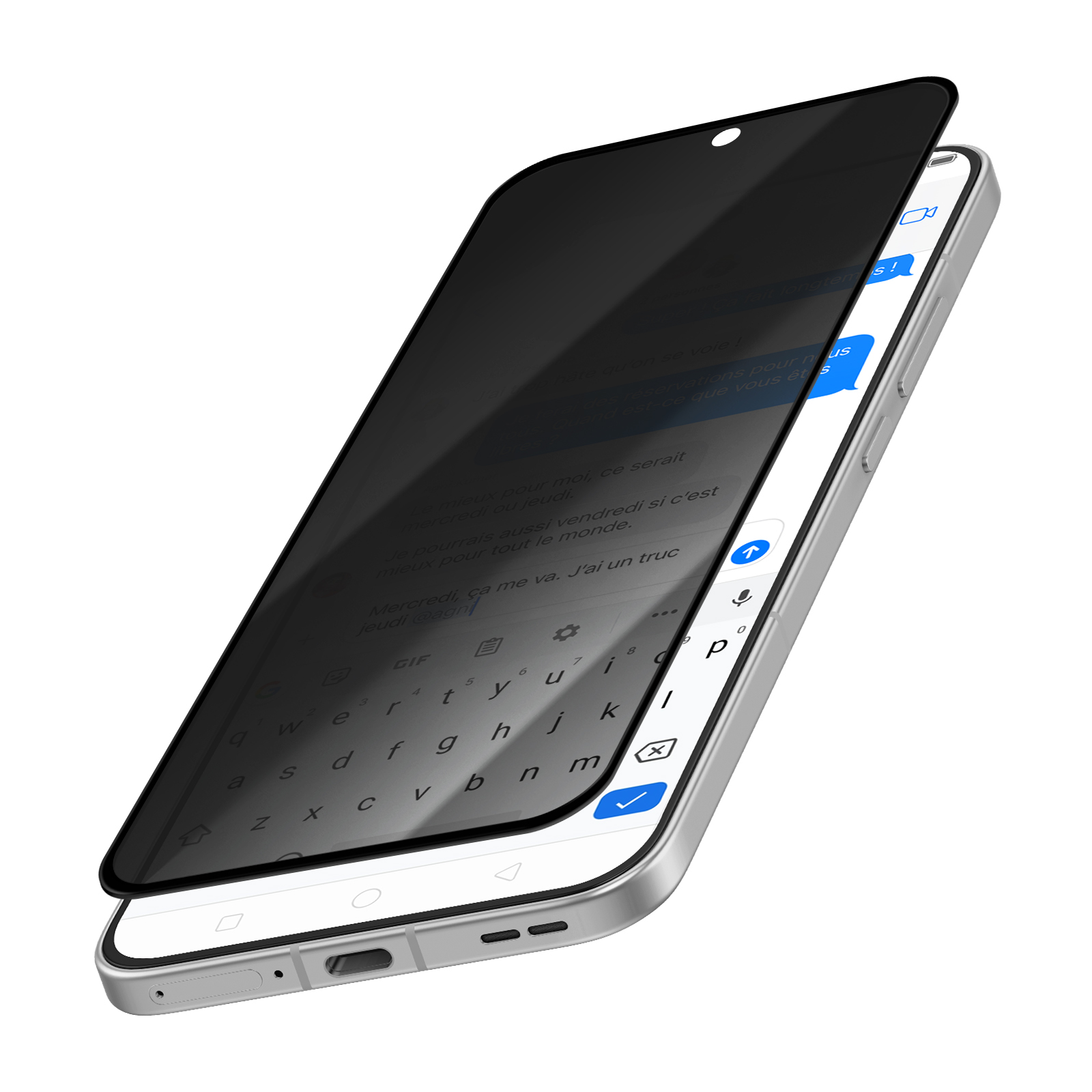 Uno smartphone con protezione schermo che mostra una conversazione di messaggi di testo e una tastiera.