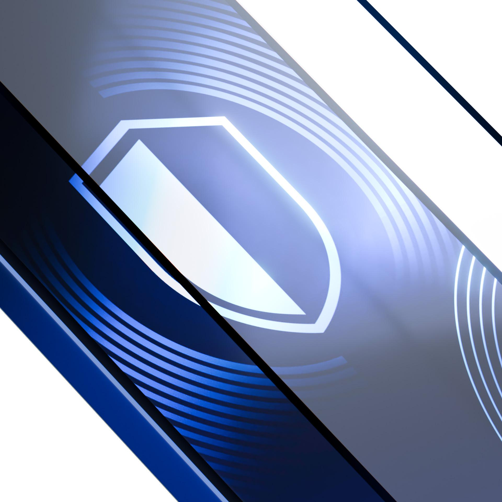 Abstrakcyjny design z niebieskimi i białymi elementami. Kształt tarczy w centrum, z zakrzywionymi liniami.