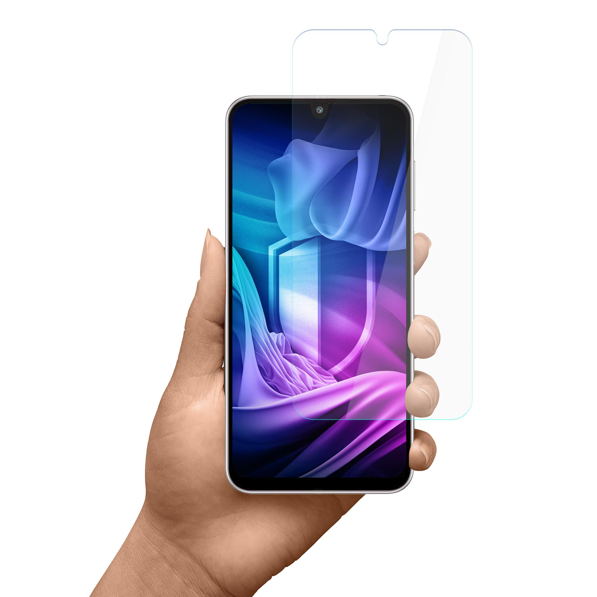 Dłoń trzymająca smartfon z ochraniaczem ekranu. Ekran wyświetla niebieski i fioletowy abstrakcyjny design.