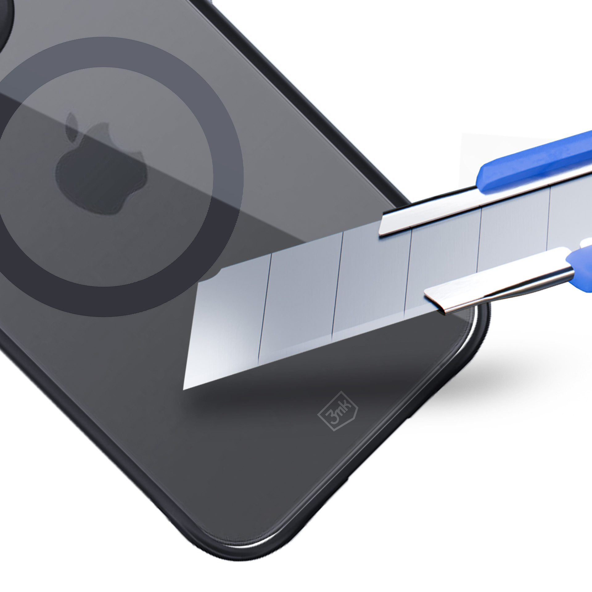 Telefon z logo Apple jest cięty nożem. Nóż jest niebiesko-srebrny.