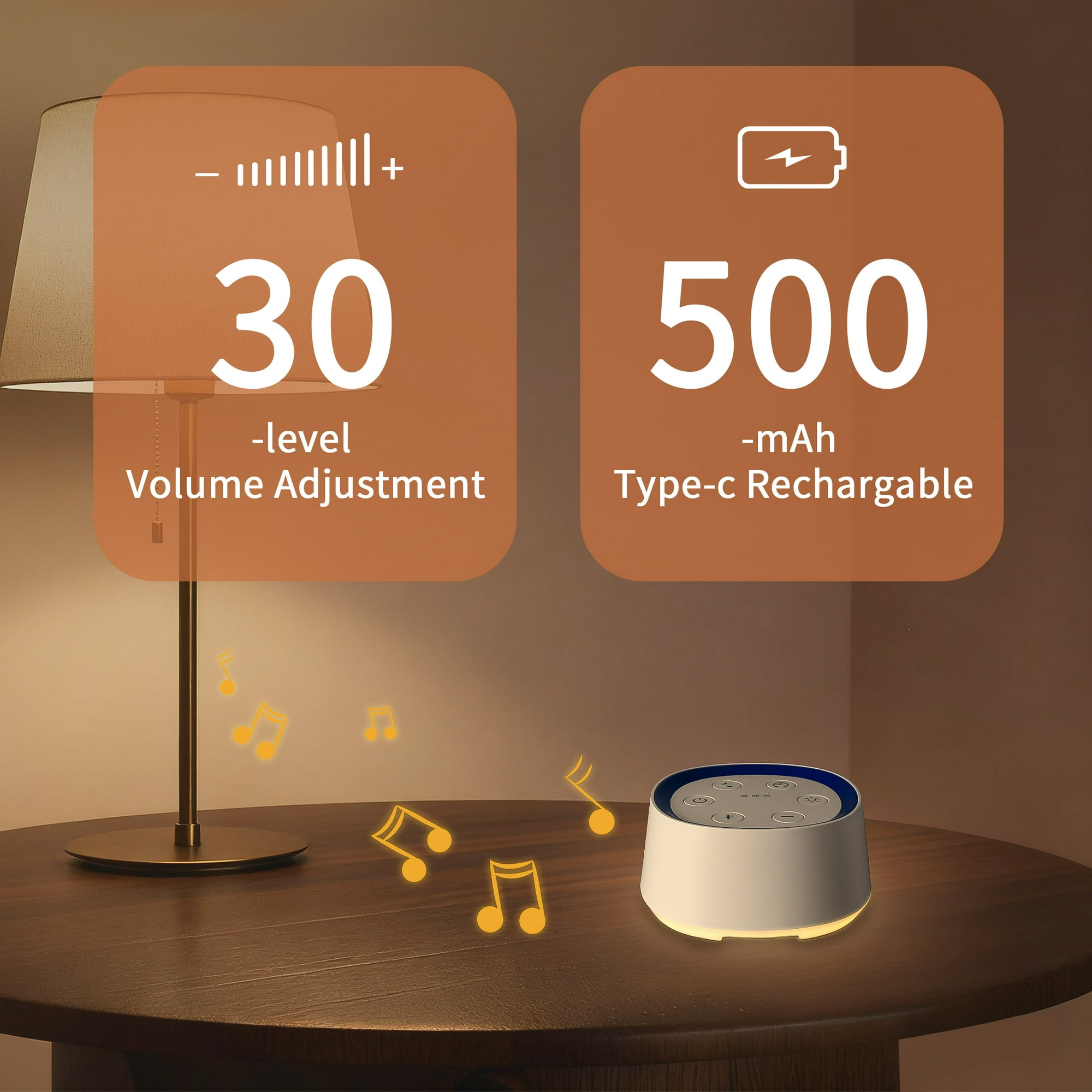 Ein Tisch mit Lampe und Soundmaschine. Infografiken zeigen Lautstärke und Akkulaufzeit. Noten schweben herum.